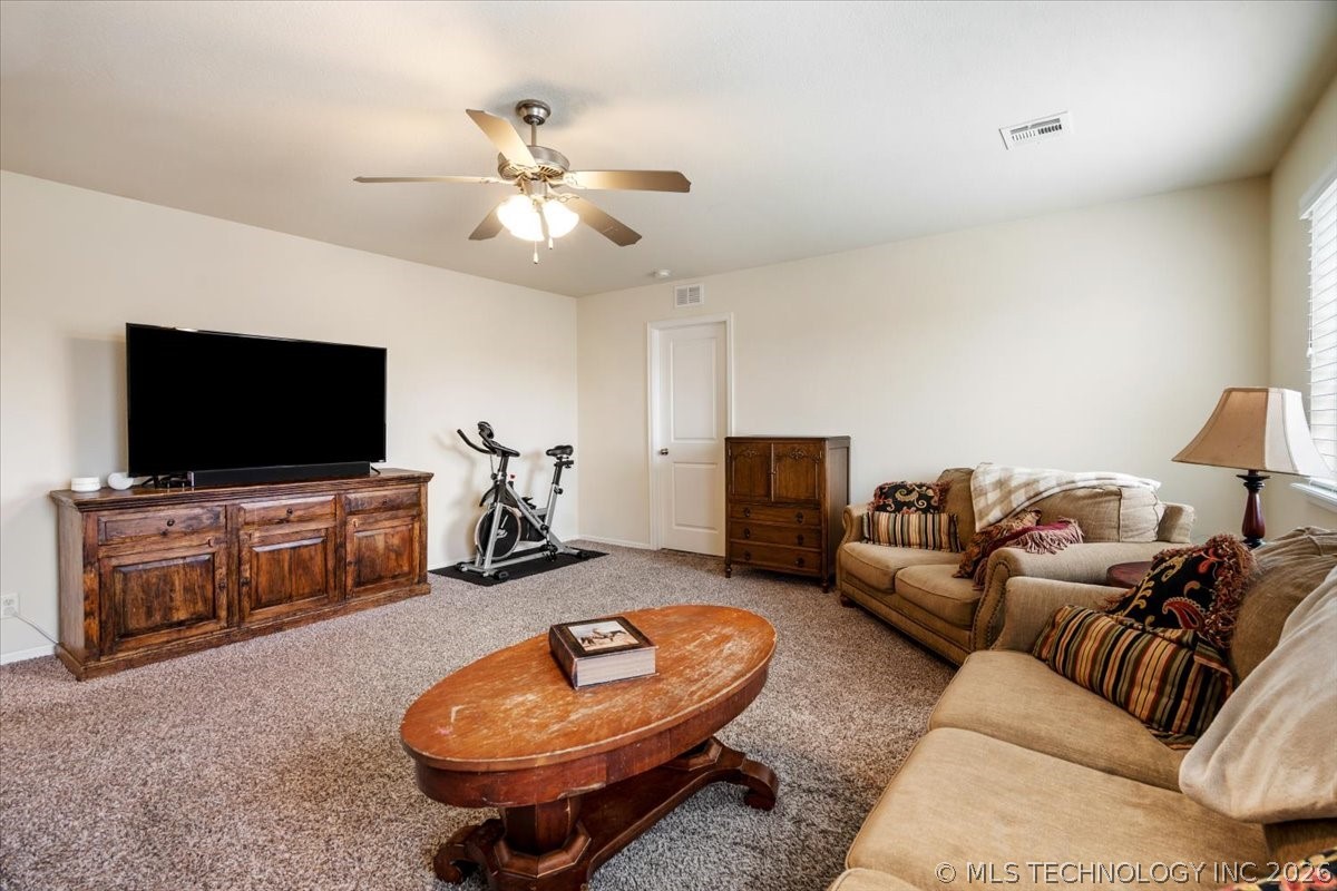 15517 E 87th Place N Property Photo 33