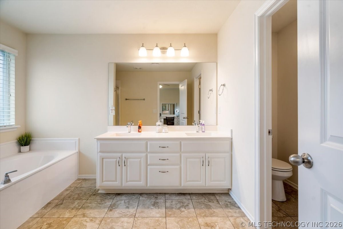 15517 E 87th Place N Property Photo 39