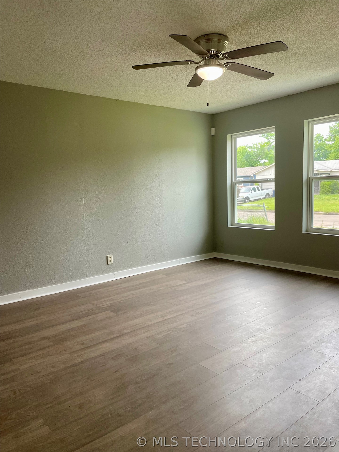 1386 E 51st Place N Property Photo 2