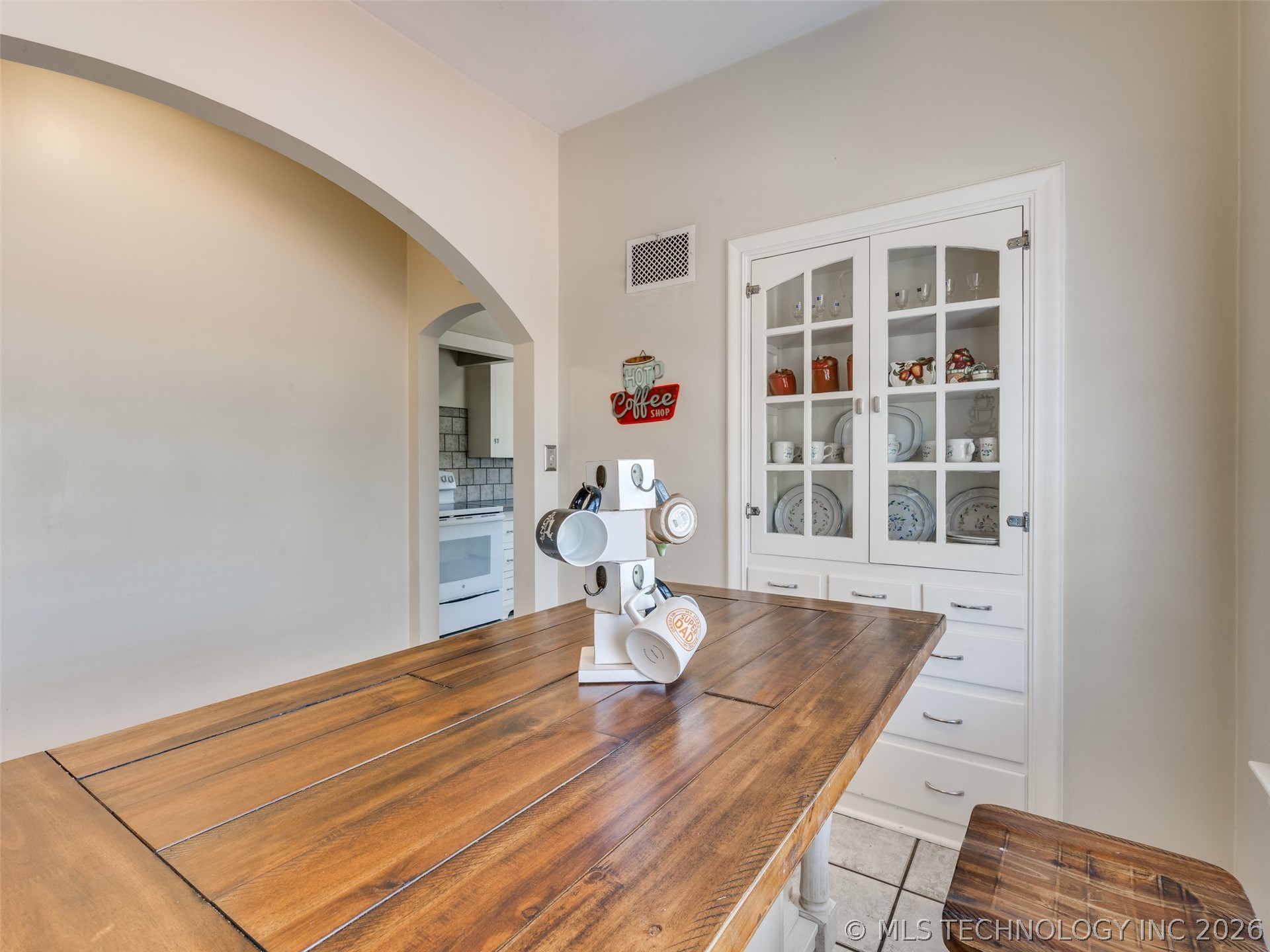 401 W 6th Avenue Property Photo 16