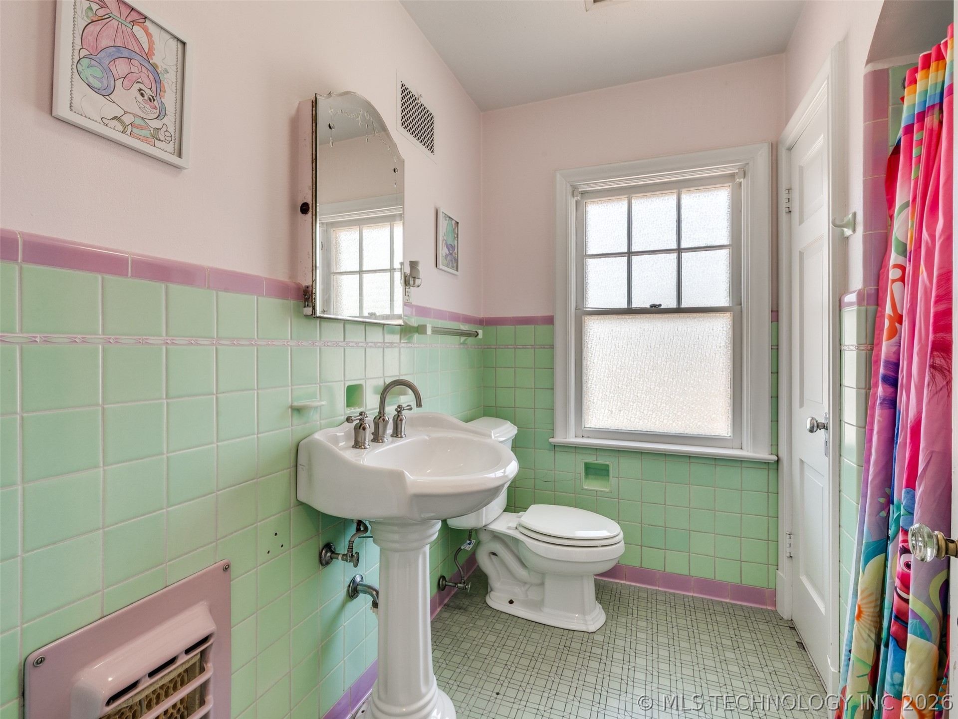 401 W 6th Avenue Property Photo 47