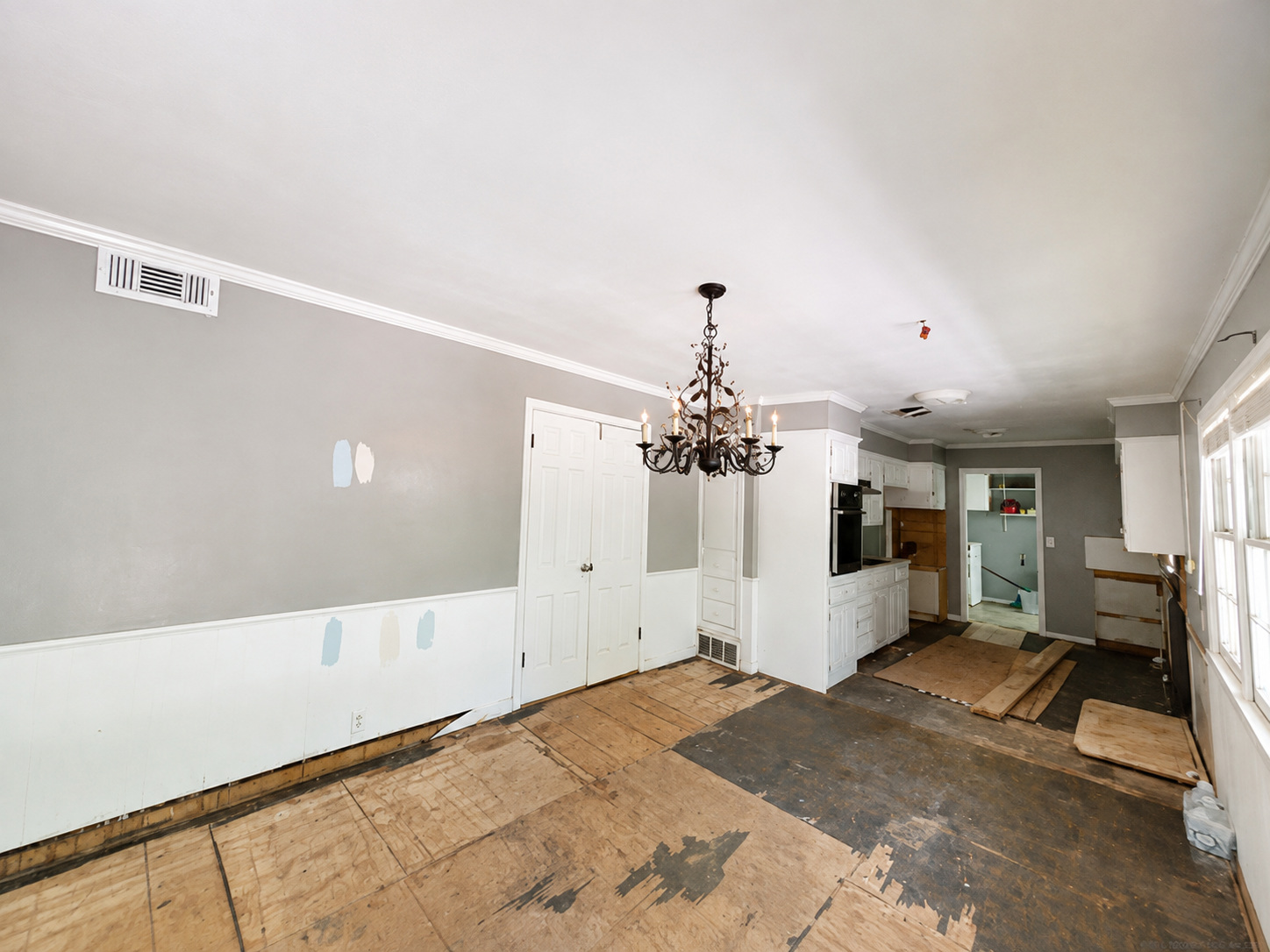 1736 Tiverton Street Property Photo 10