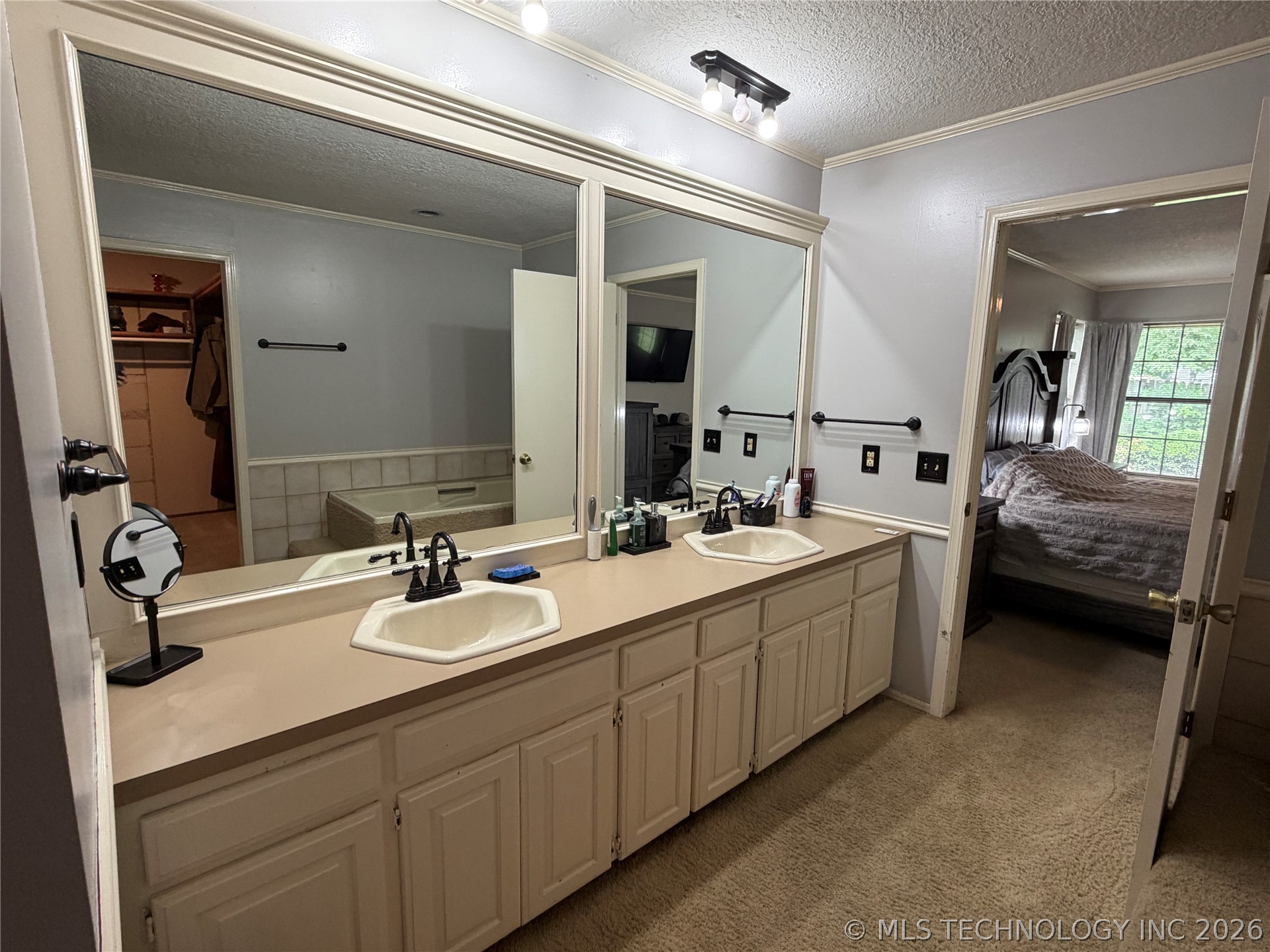 3300 E Harris Road Property Photo 16