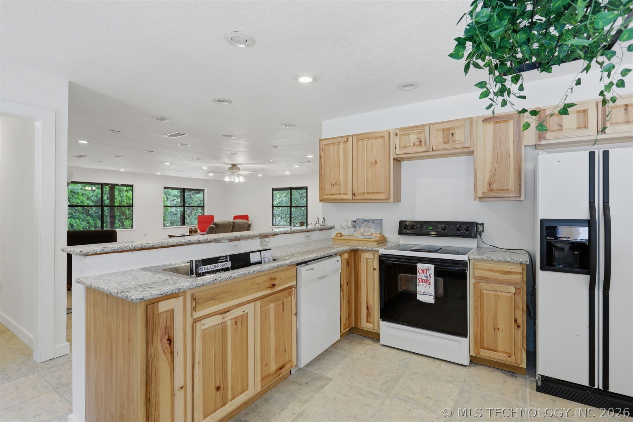 2702 Redbud Lane Property Photo 12