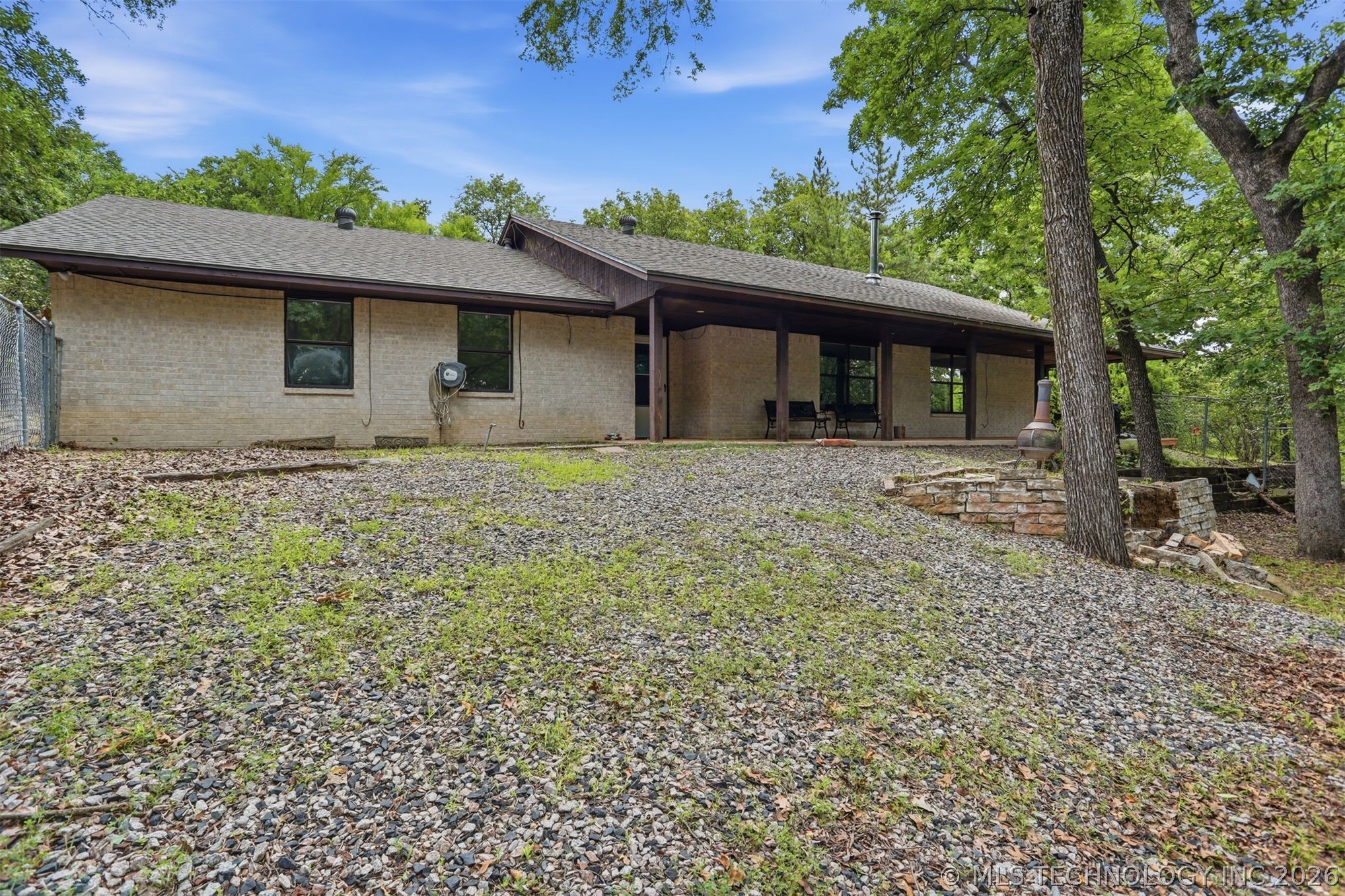 2702 Redbud Lane Property Photo 24