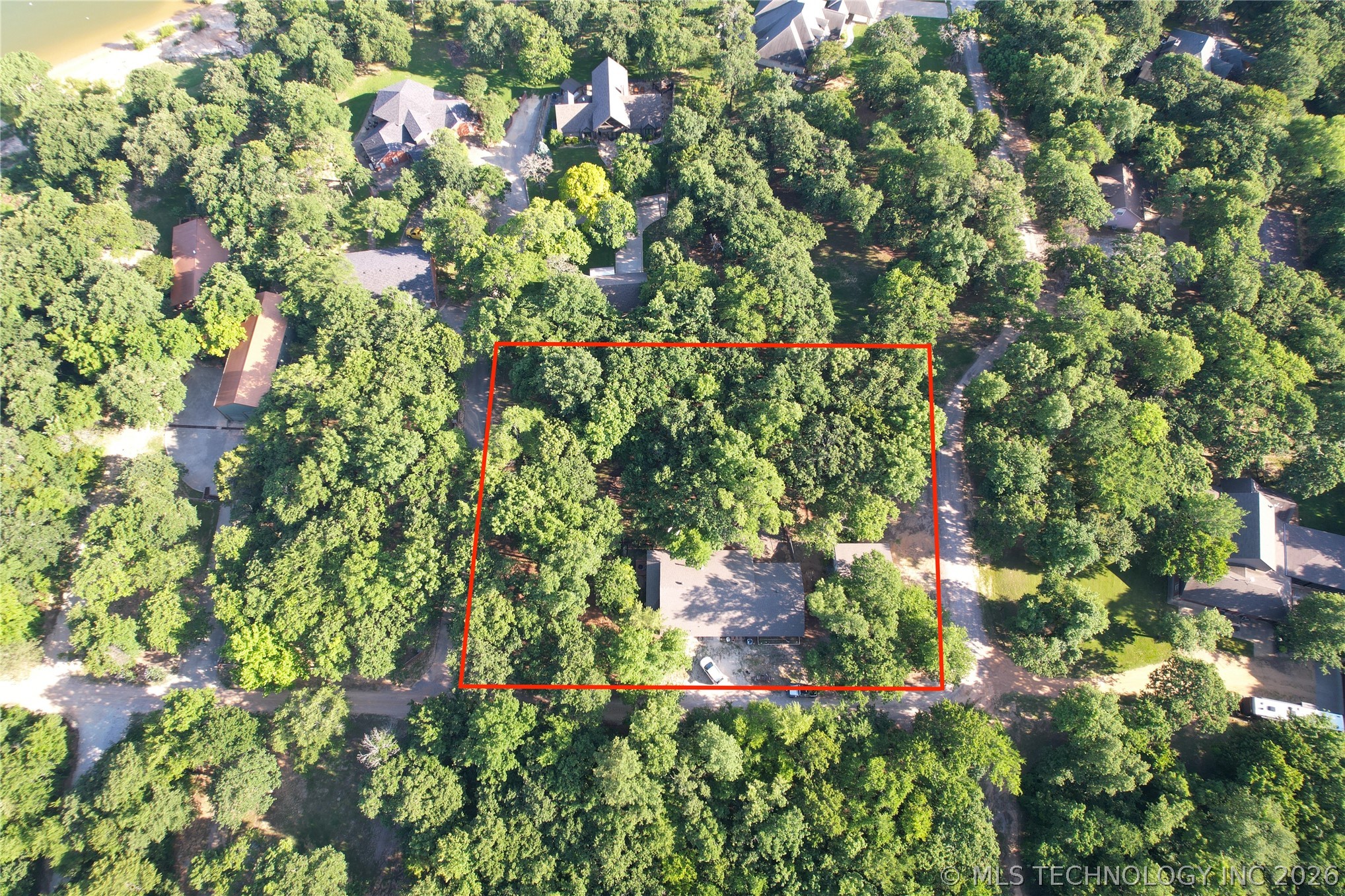 2702 Redbud Lane Property Photo 31