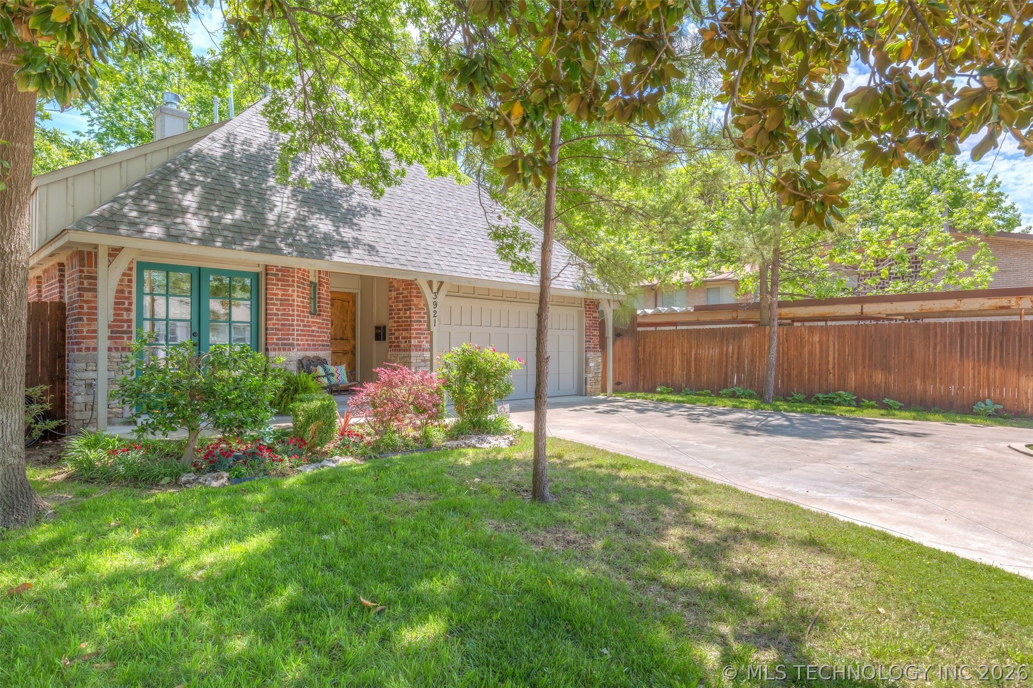 3921 S Norfolk Avenue Property Photo 1