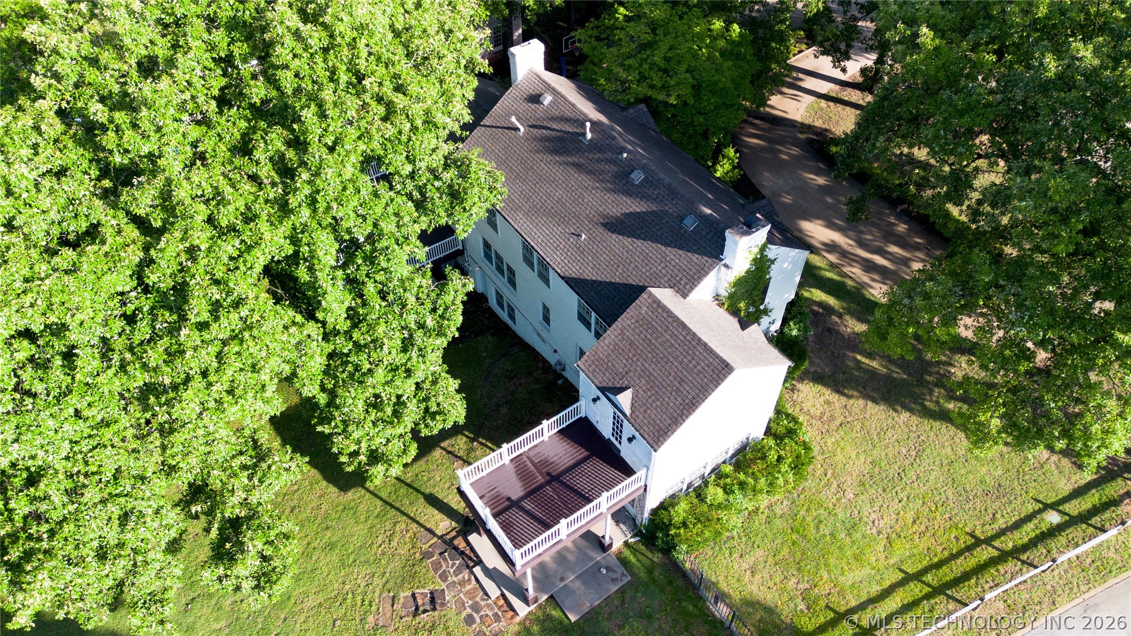 1916 E 38th Street Property Photo 5