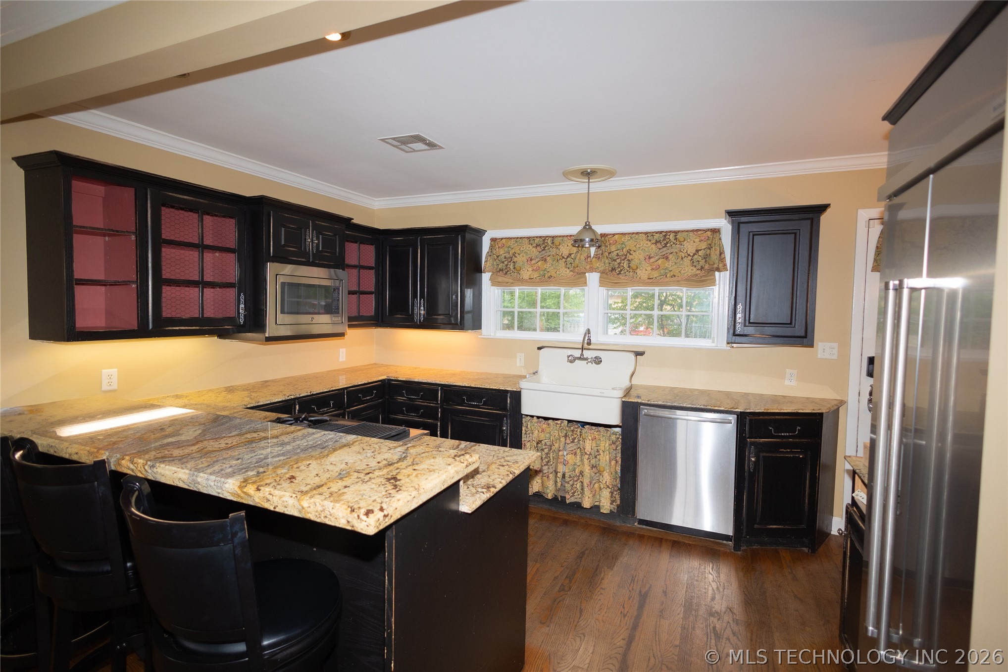 1916 E 38th Street Property Photo 8