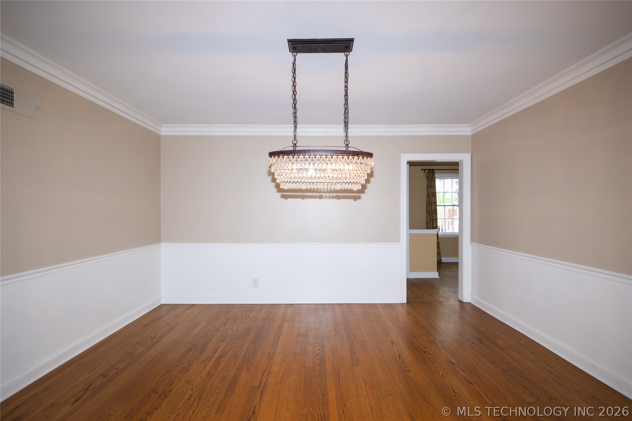 1916 E 38th Street Property Photo 15