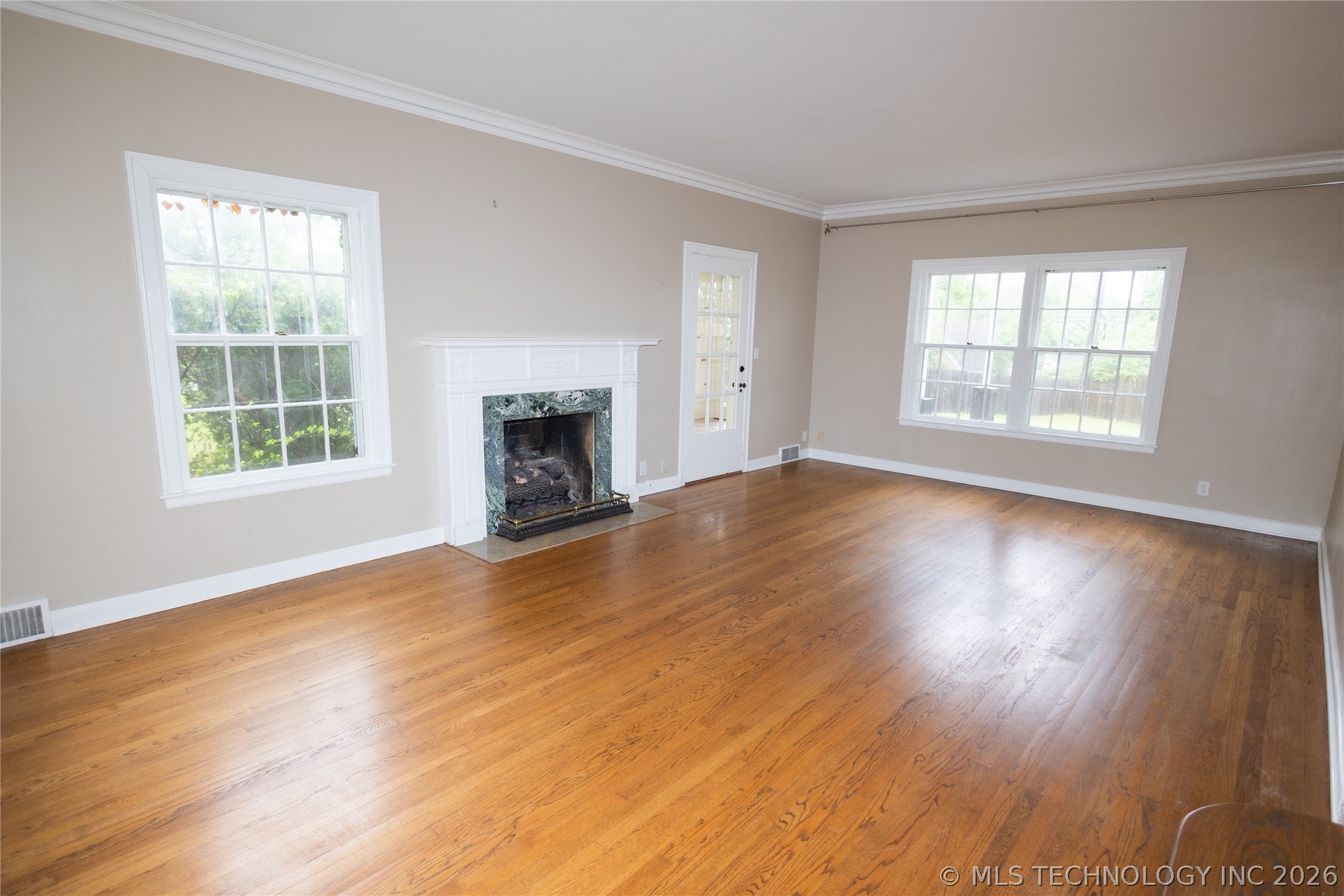 1916 E 38th Street Property Photo 16