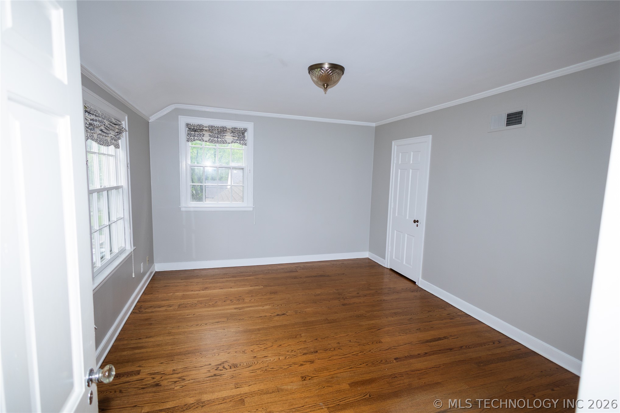 1916 E 38th Street Property Photo 22
