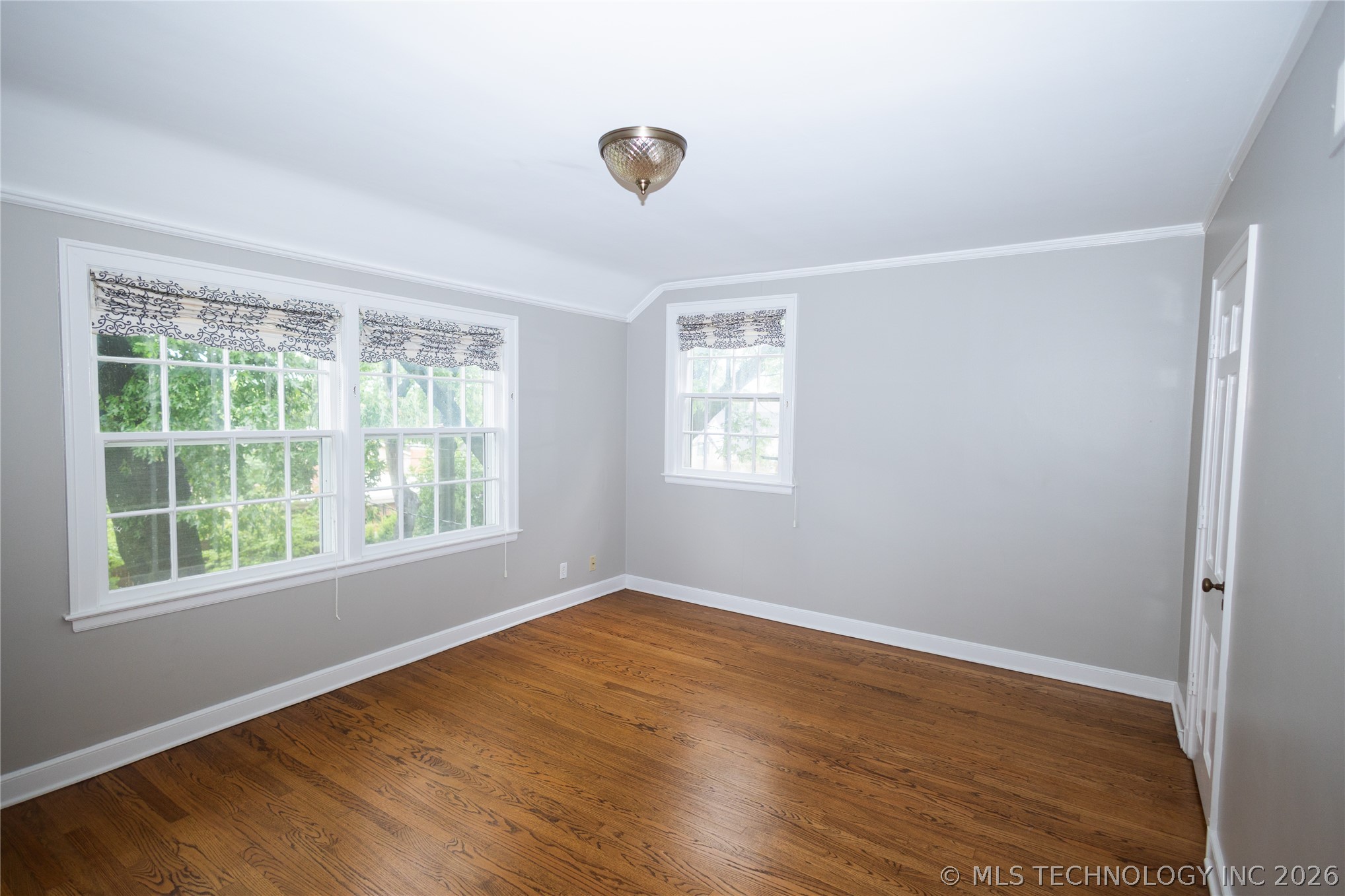 1916 E 38th Street Property Photo 23