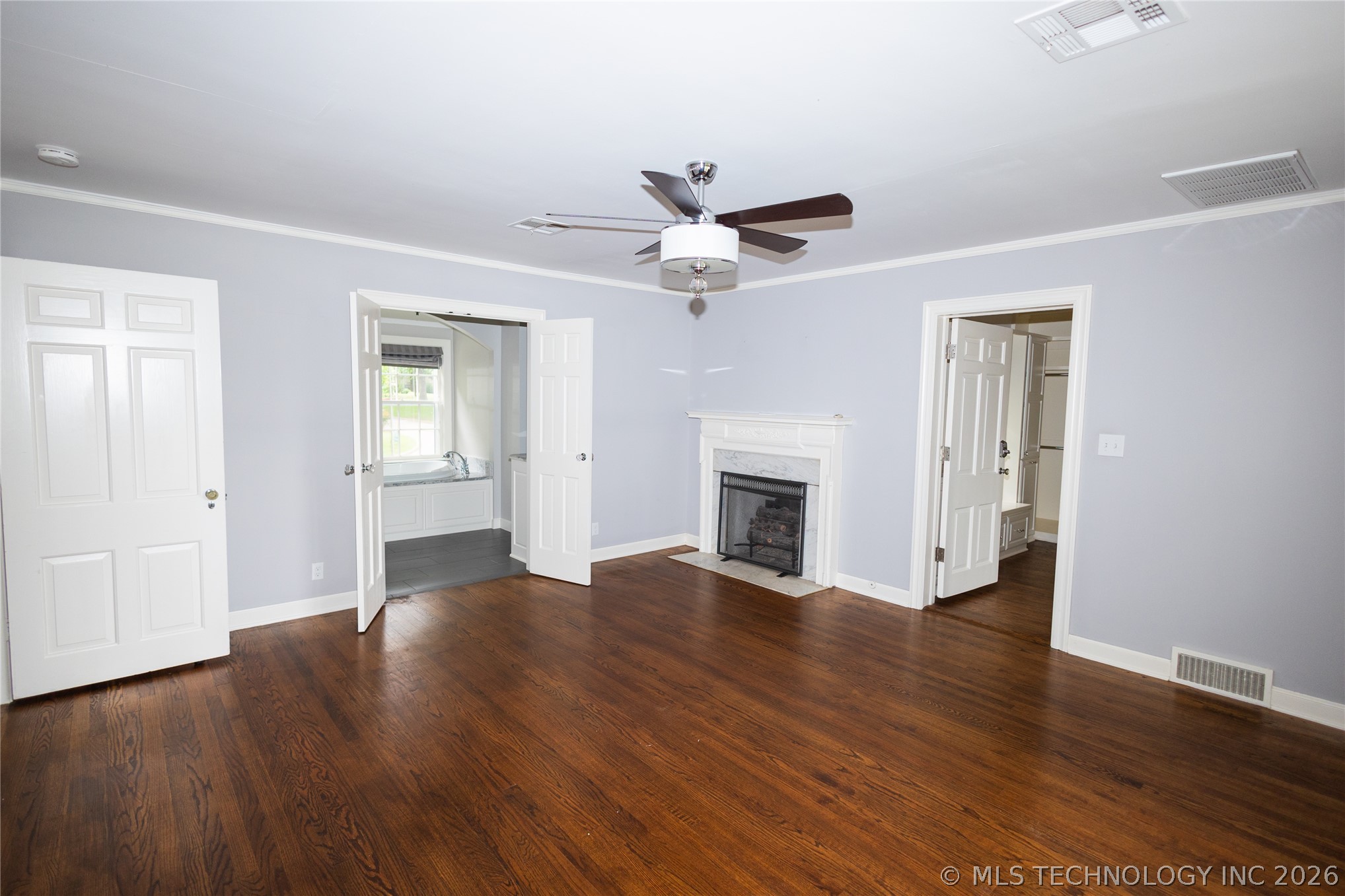 1916 E 38th Street Property Photo 24