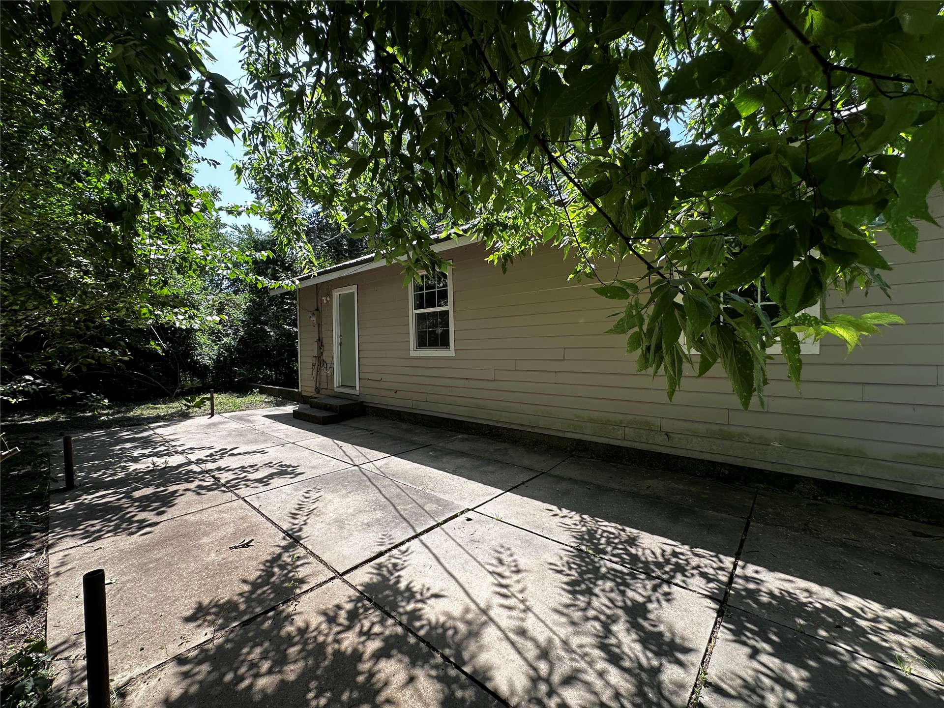 747 S Bluff Avenue W Property Photo 5