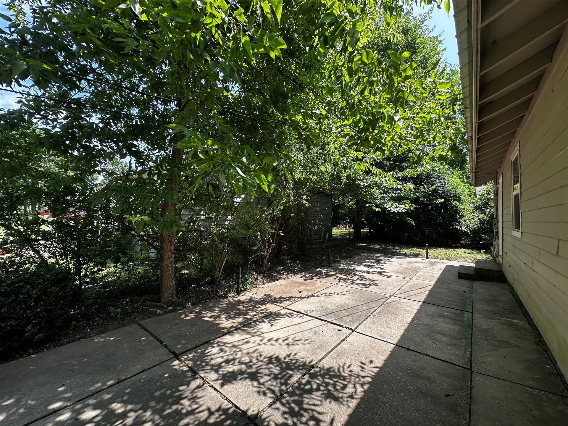 747 S Bluff Avenue W Property Photo 6
