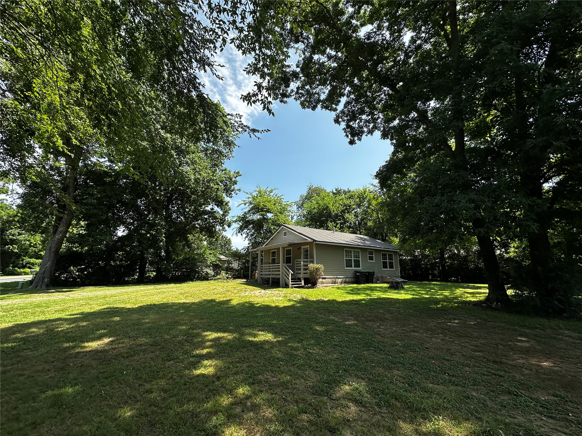 747 S Bluff Avenue W Property Photo 11