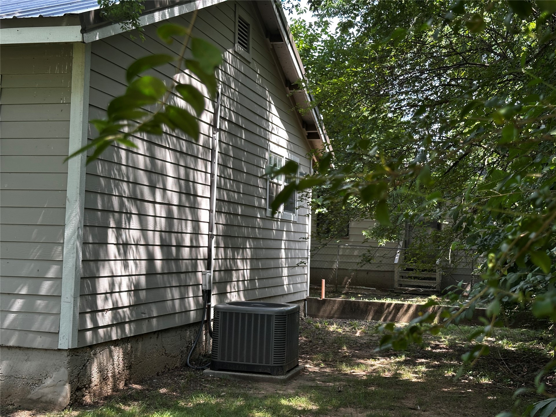 747 S Bluff Avenue W Property Photo 13