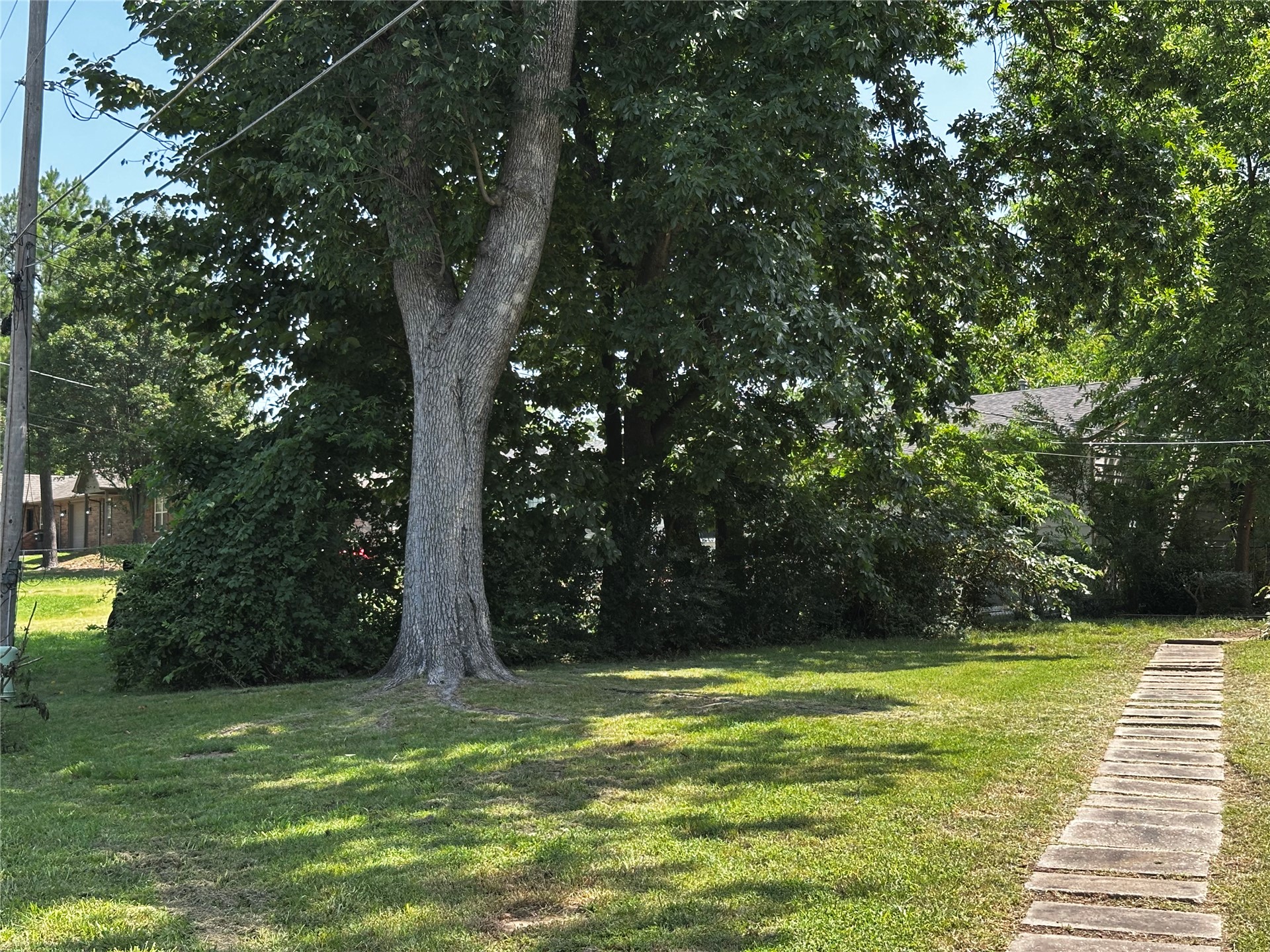 747 S Bluff Avenue W Property Photo 17