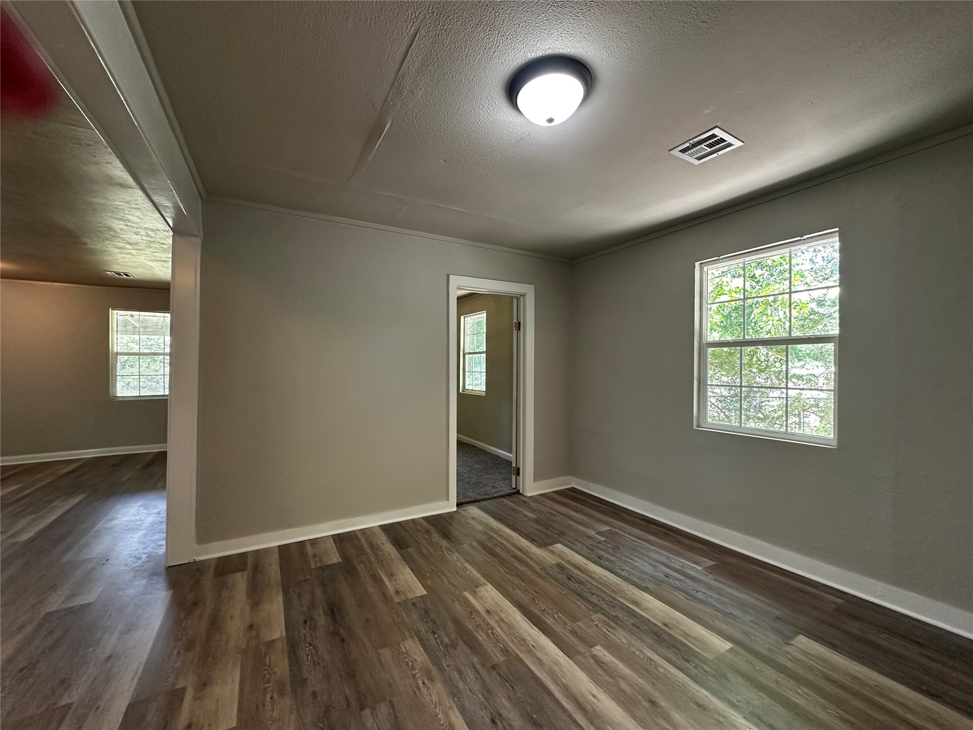 747 S Bluff Avenue W Property Photo 30
