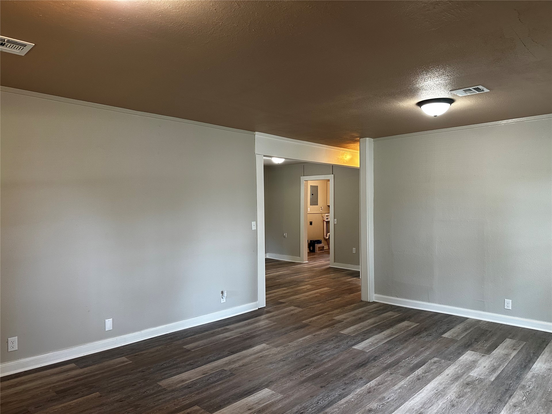 747 S Bluff Avenue W Property Photo 34