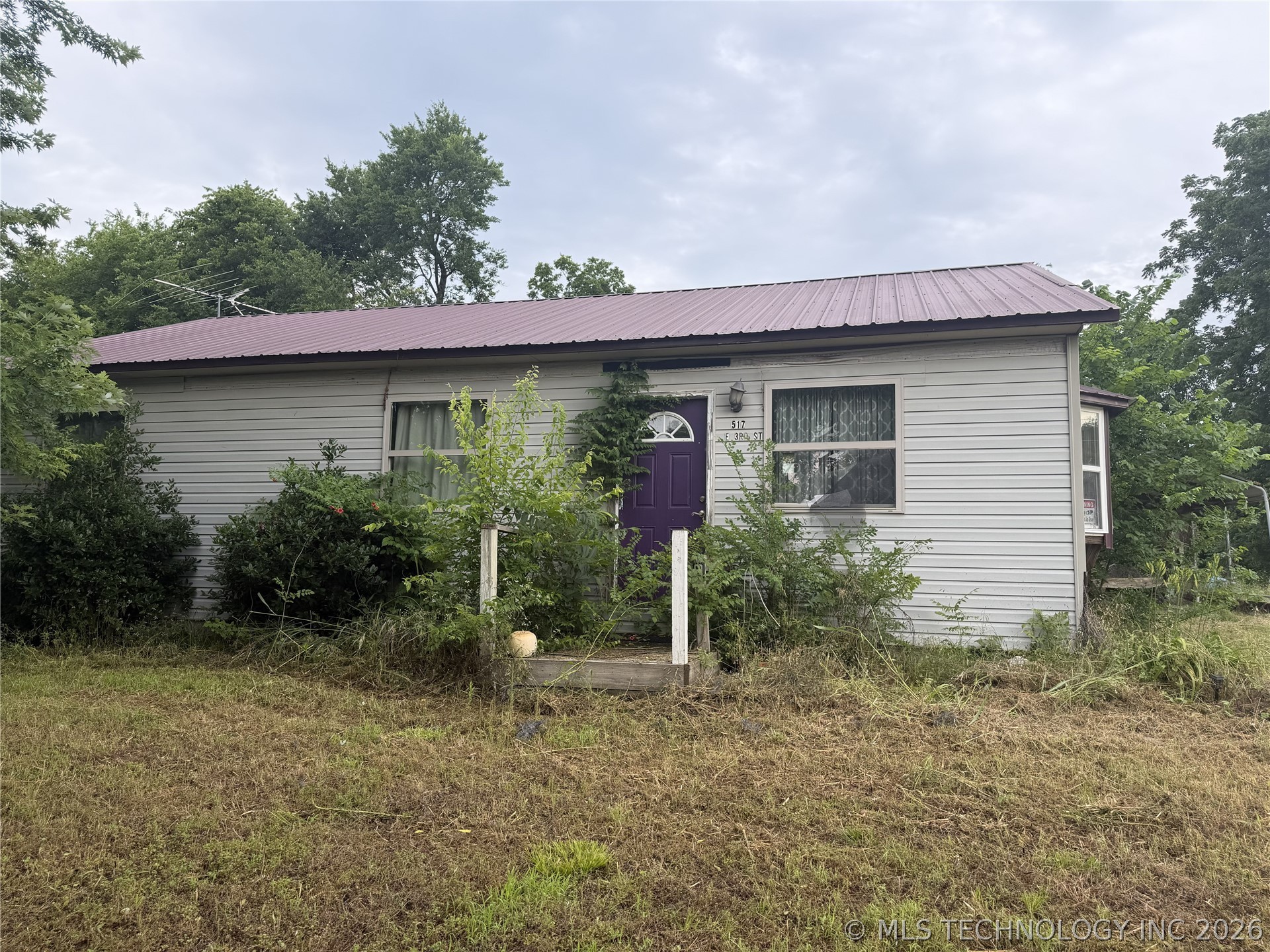 517 E 3rd Street Property Photo 1