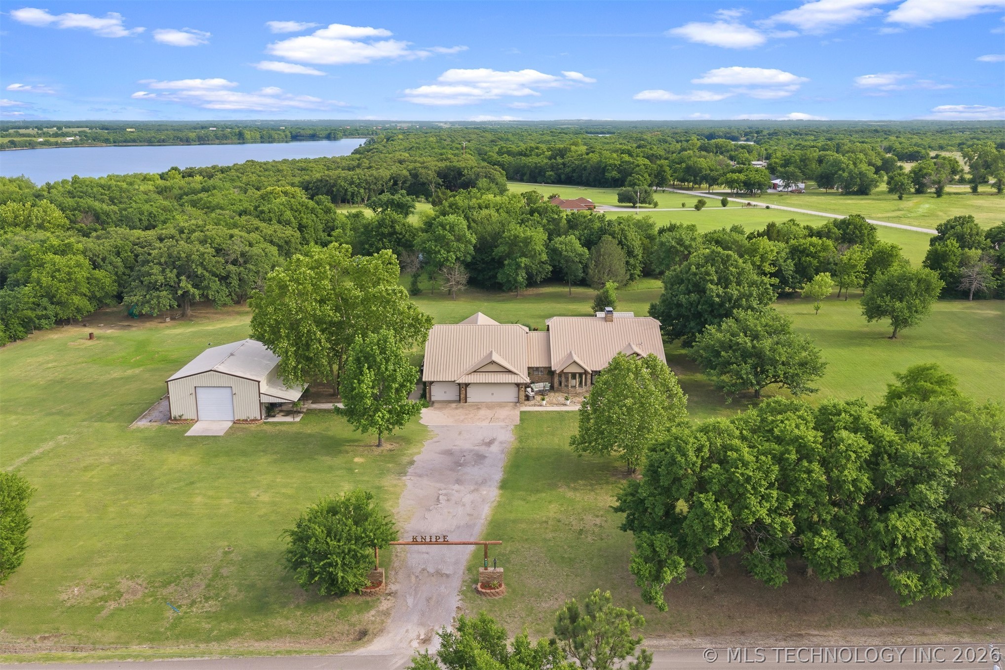 411 Blue Bell Road Property Photo 5