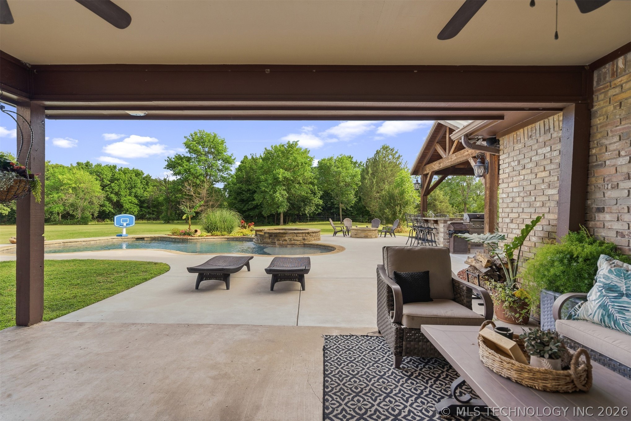 411 Blue Bell Road Property Photo 11
