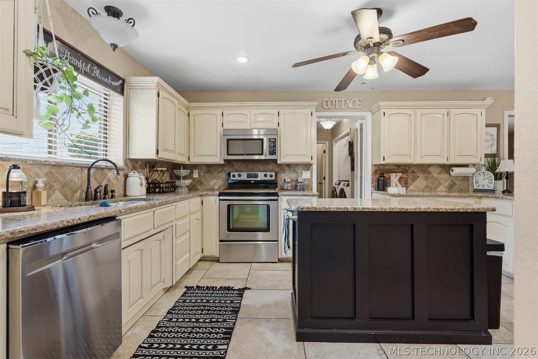 411 Blue Bell Road Property Photo 23