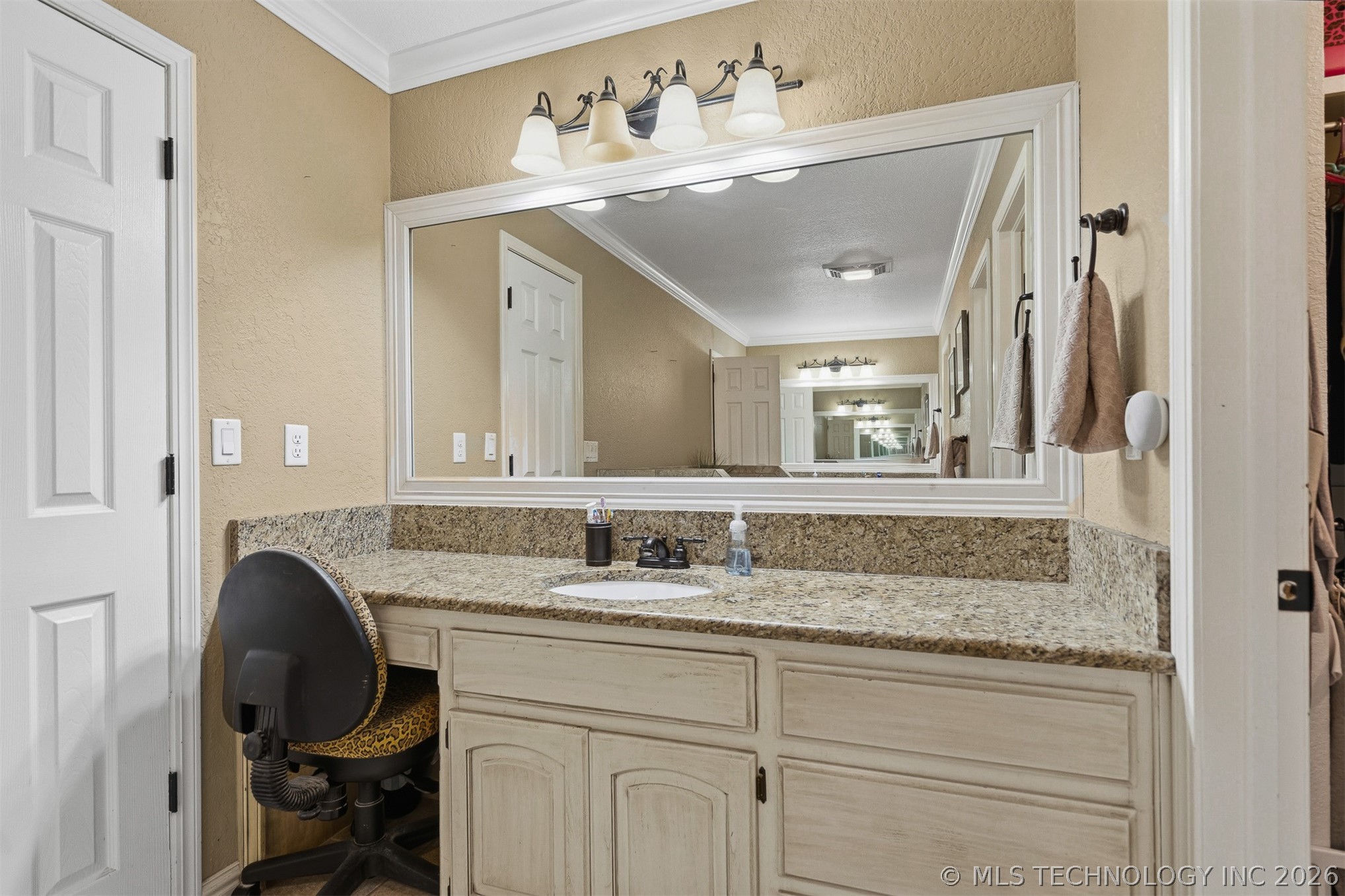 411 Blue Bell Road Property Photo 32