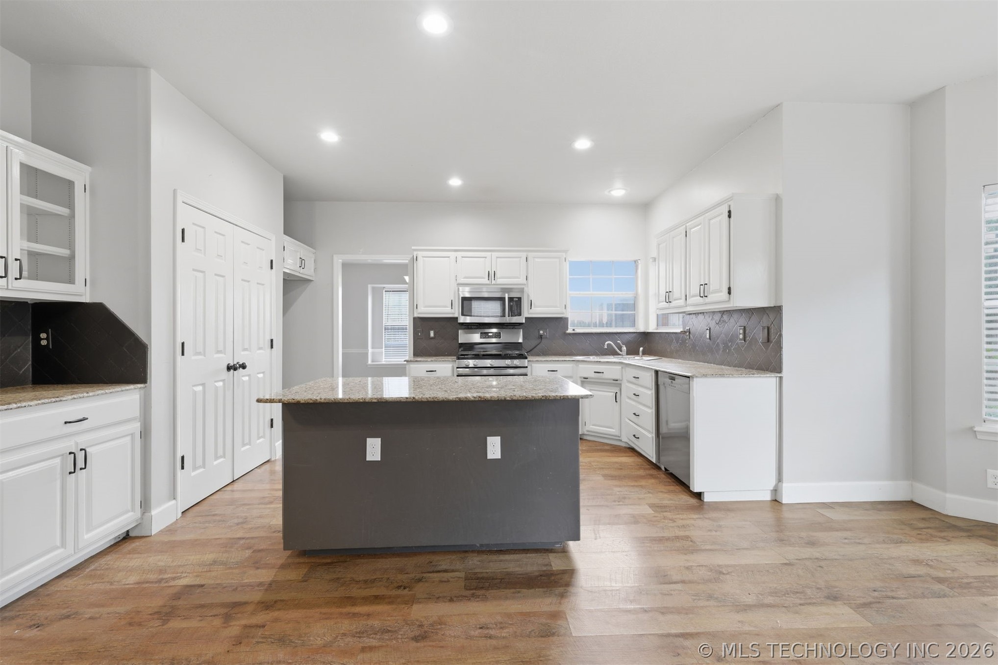 3828 W Galveston Street Property Photo 11