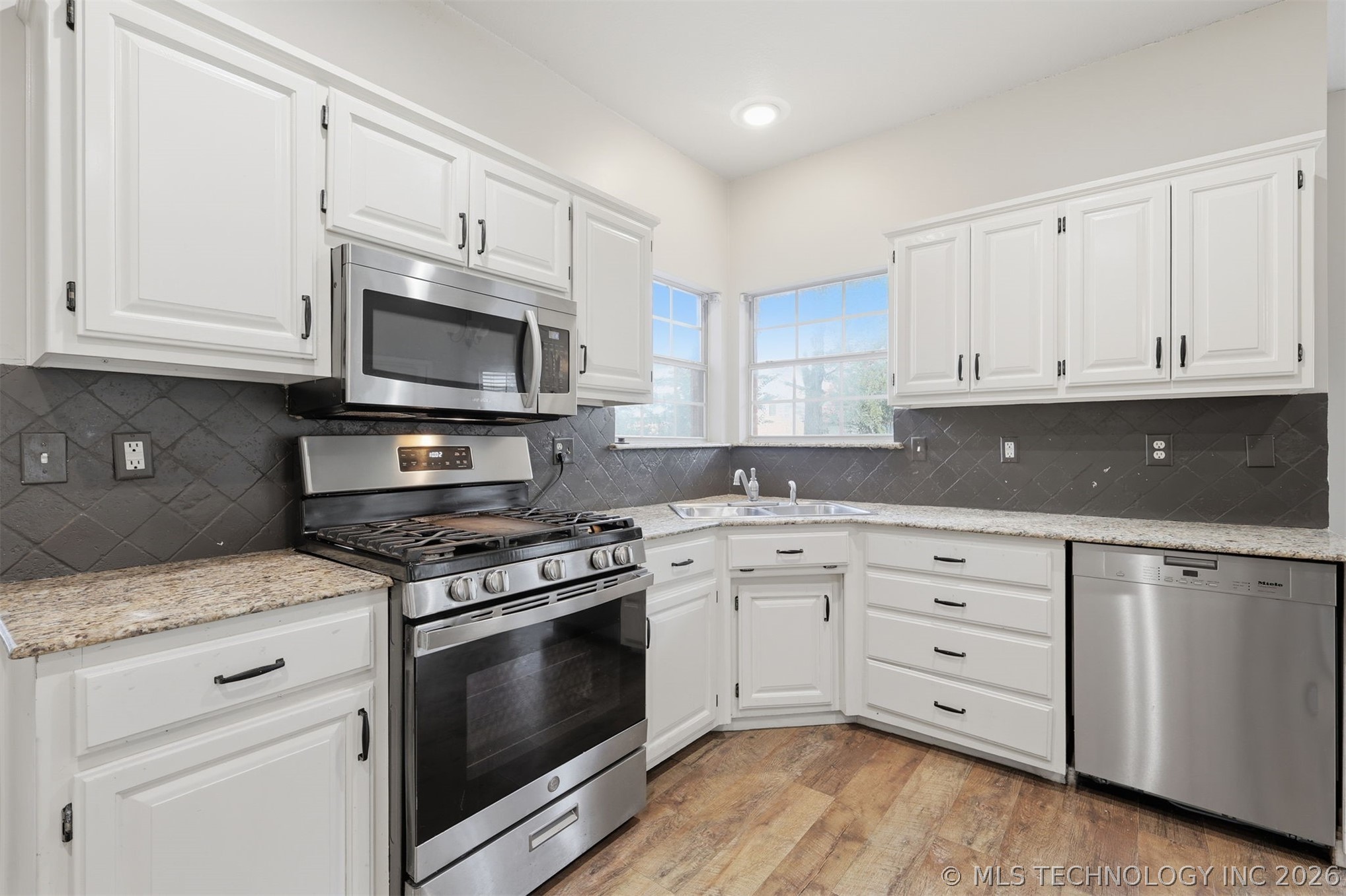 3828 W Galveston Street Property Photo 12