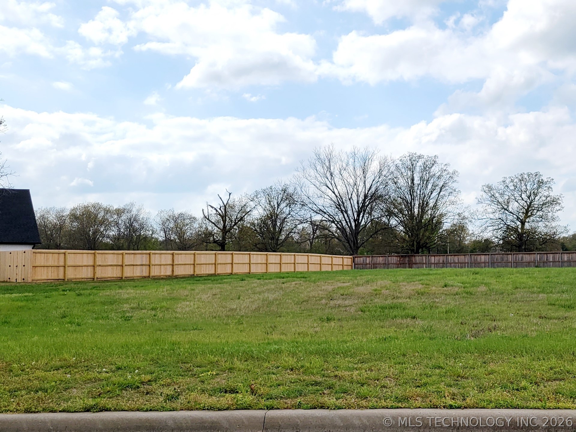 917 Edge Water Boulevard Property Photo 2