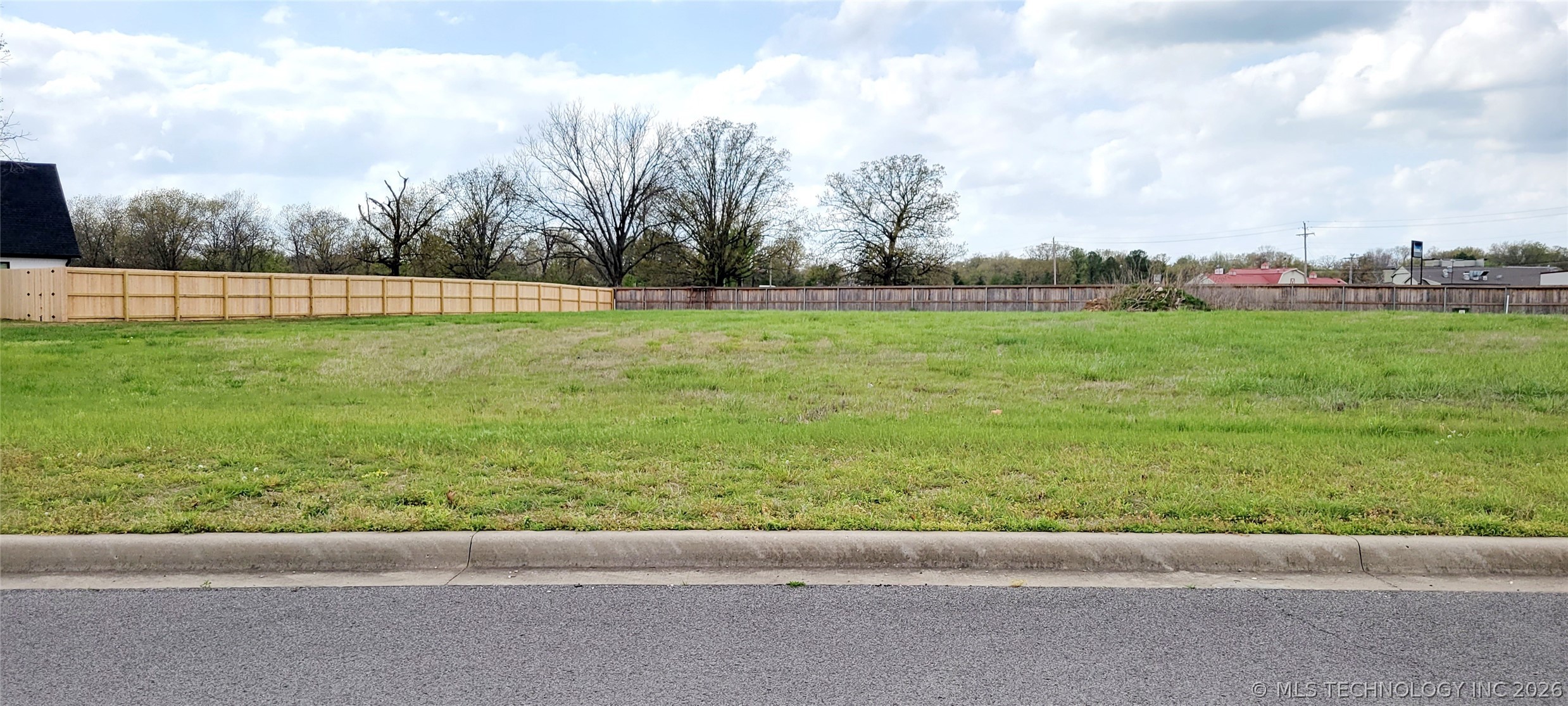 917 Edge Water Boulevard Property Photo 3
