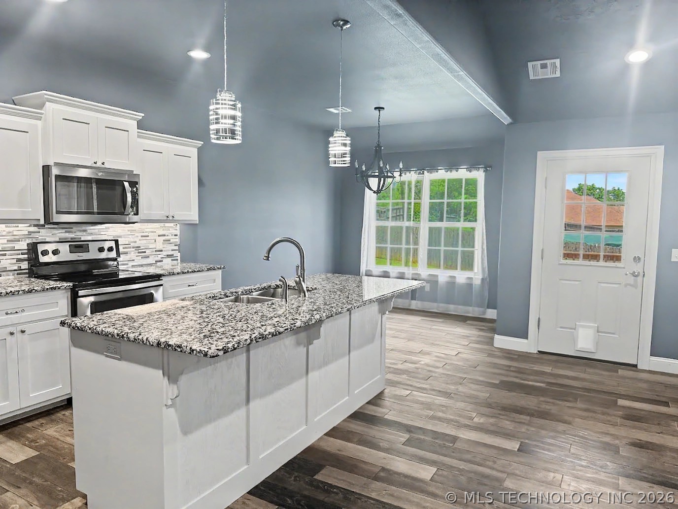 4236 Highland Drive Property Photo 8
