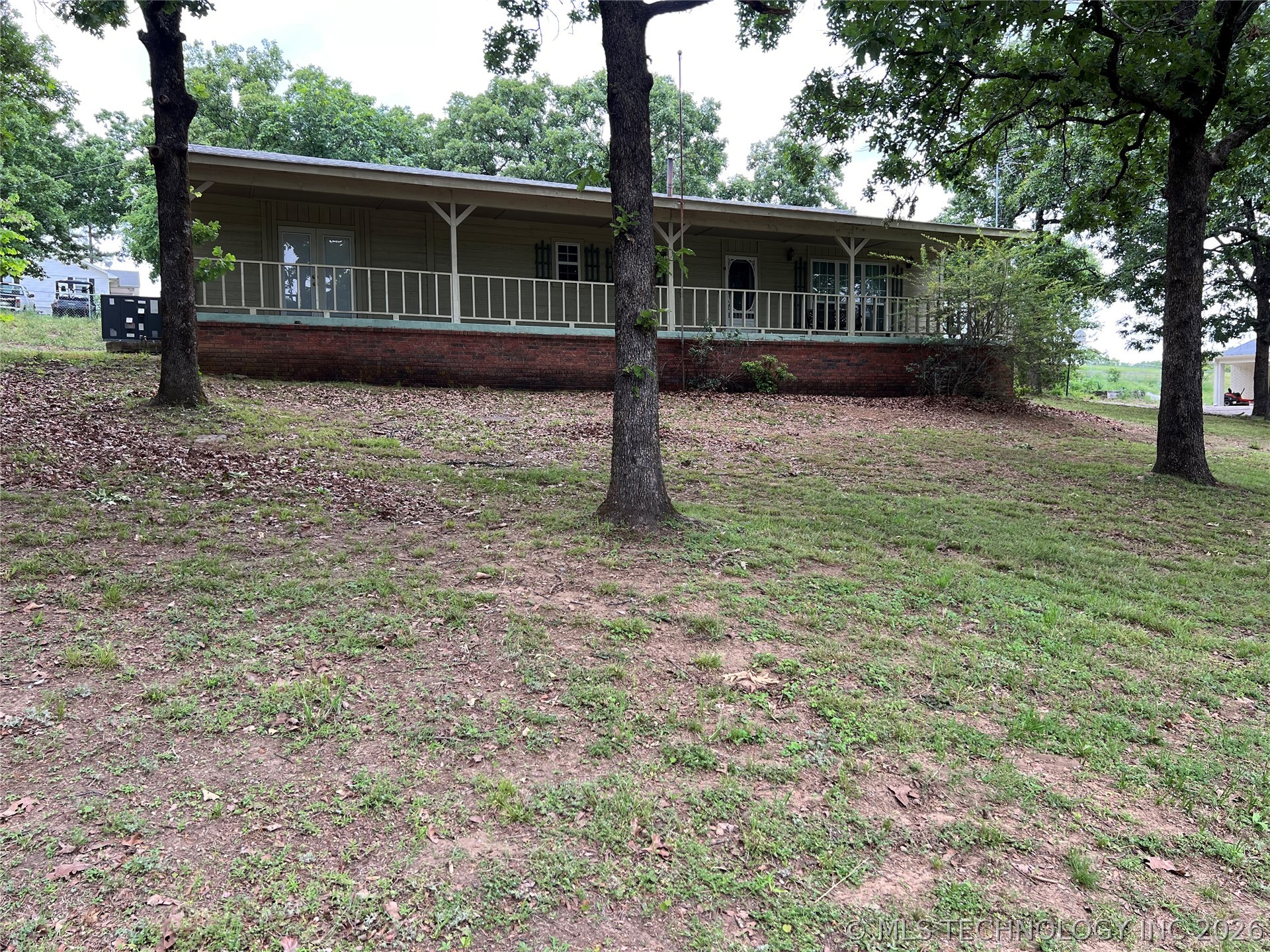 477067 E 1094 Road Property Photo 1