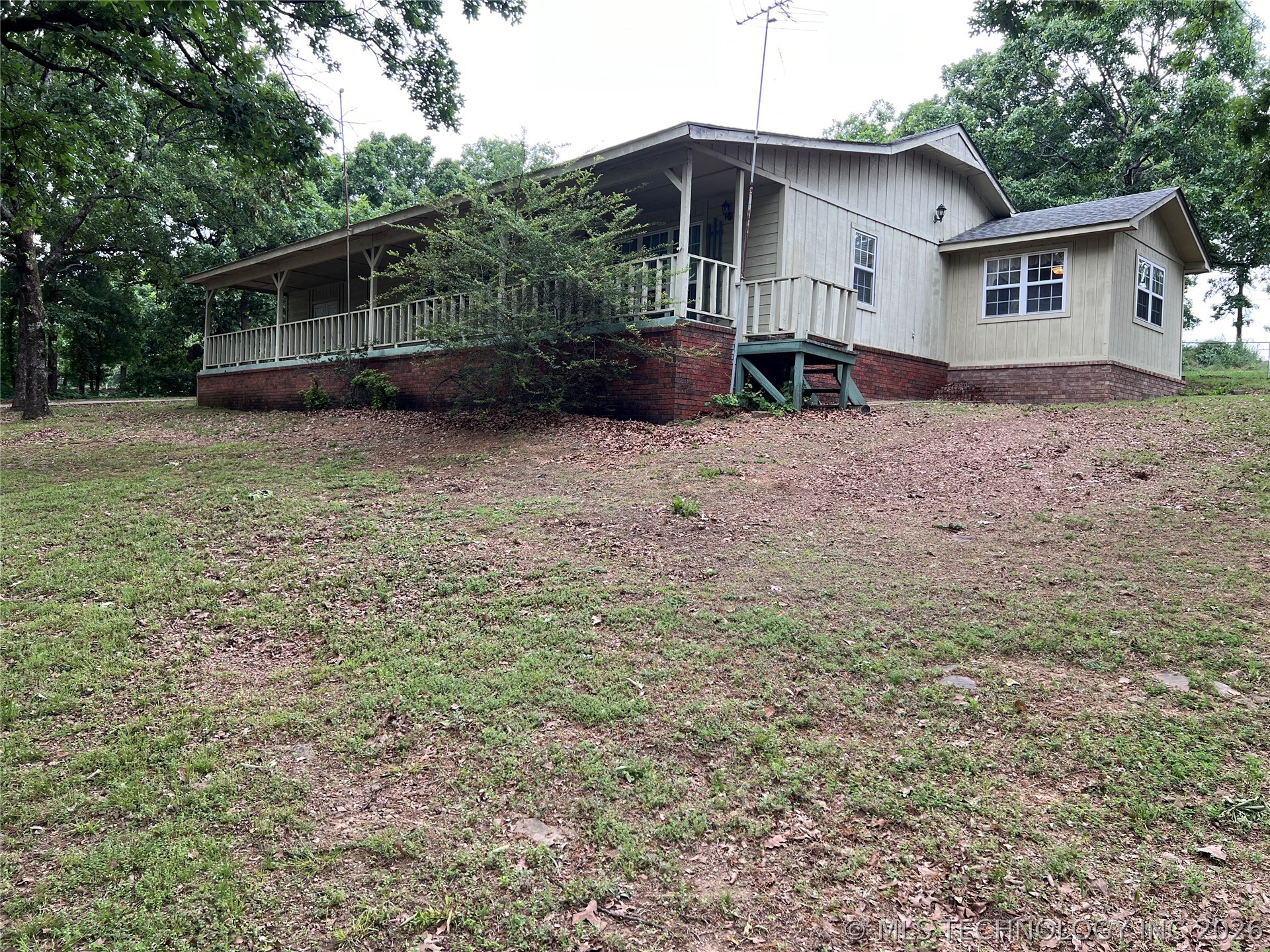 477067 E 1094 Road Property Photo 3