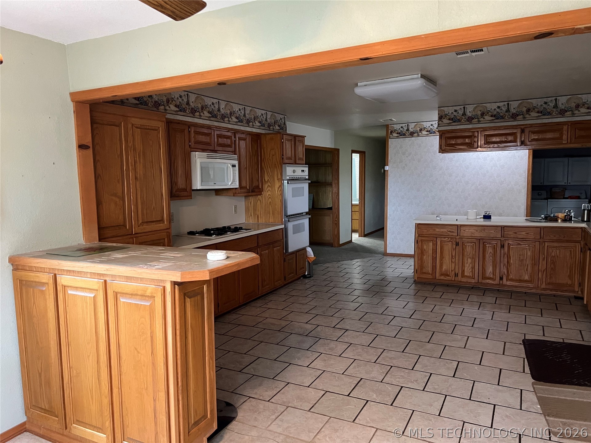 477067 E 1094 Road Property Photo 9