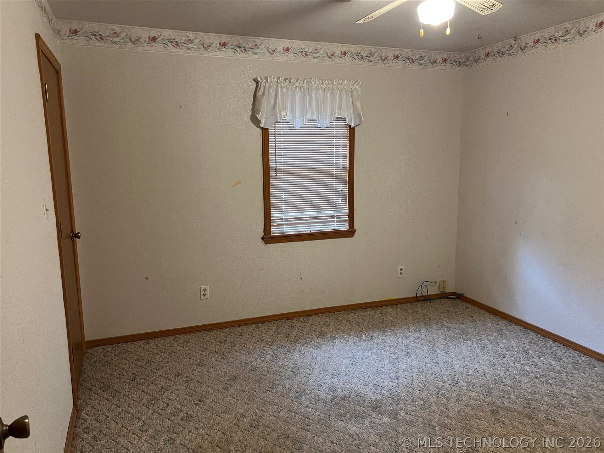 477067 E 1094 Road Property Photo 12