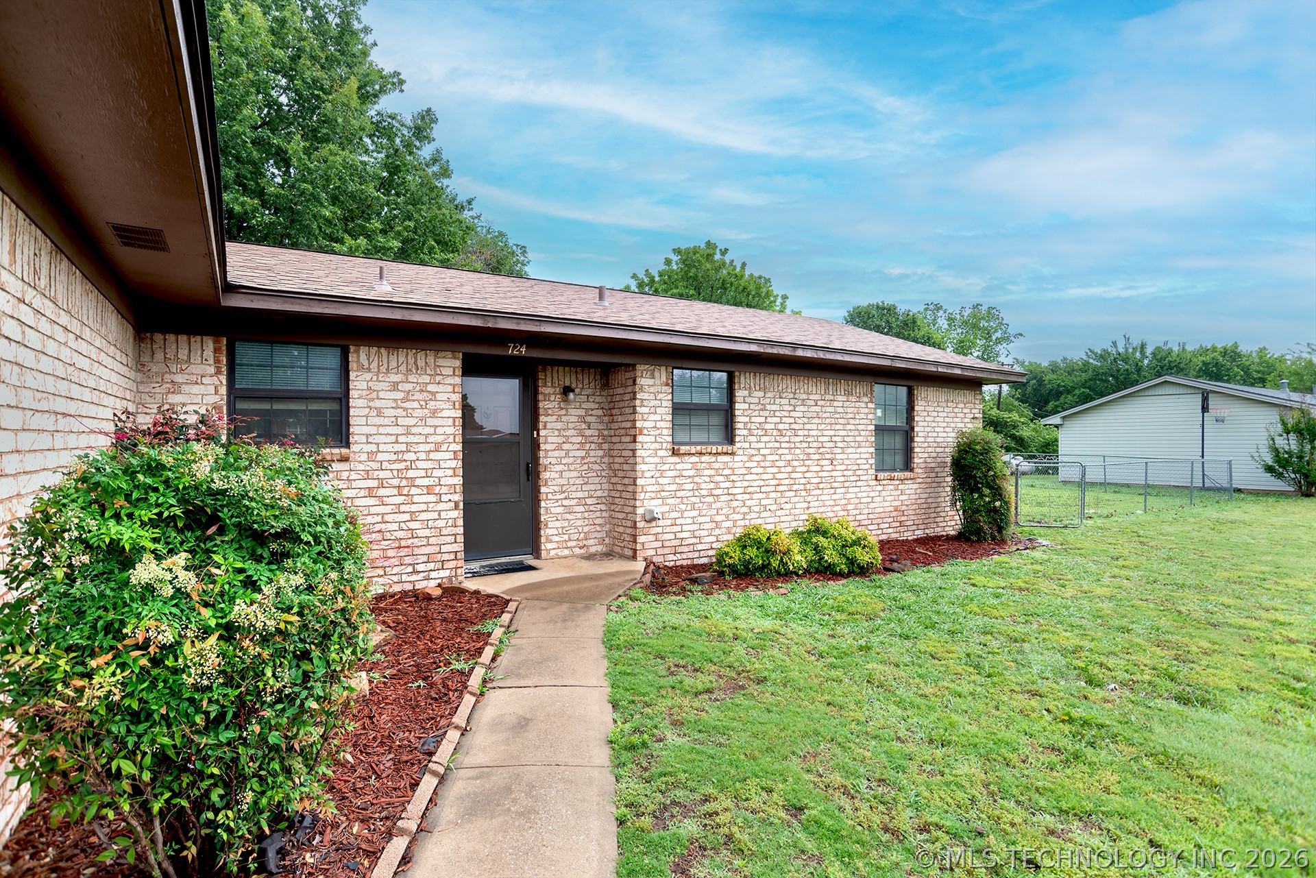 724 Oklahoma Property Photo 2