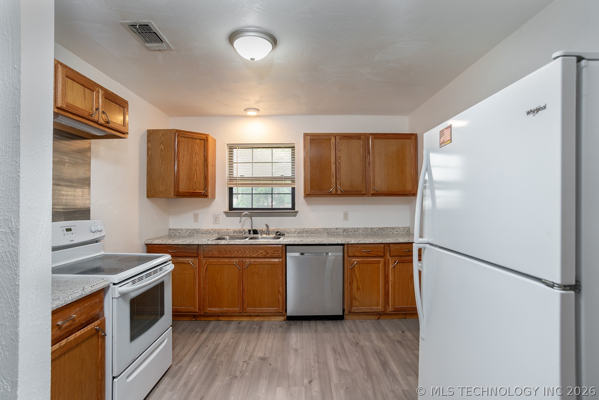 724 Oklahoma Property Photo 7
