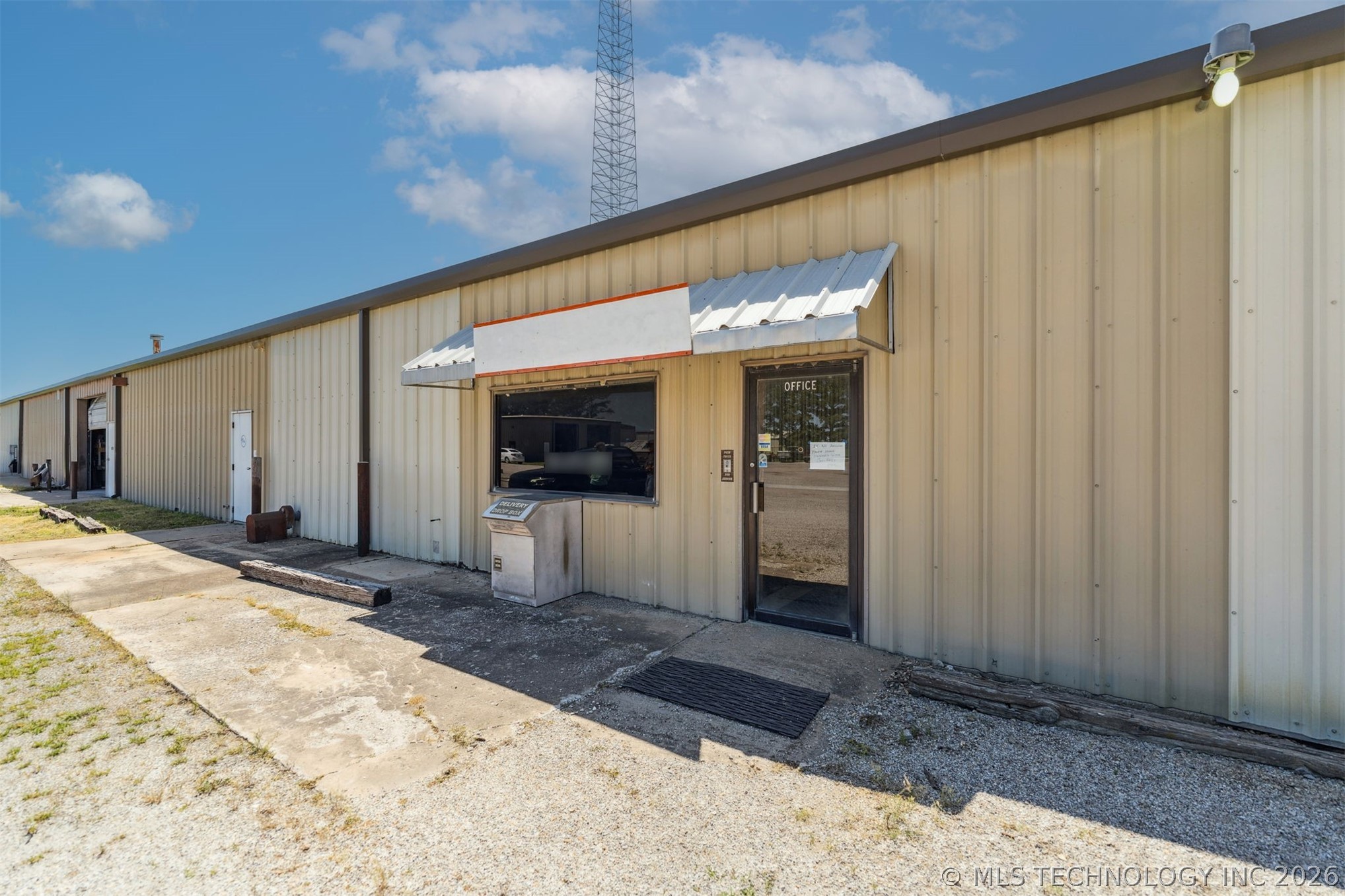 400 E Industrial Boulevard S Property Photo 4