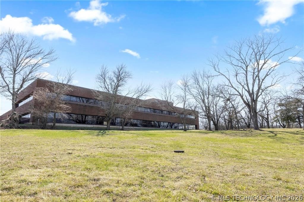 2801 S Horton Street Property Photo 8