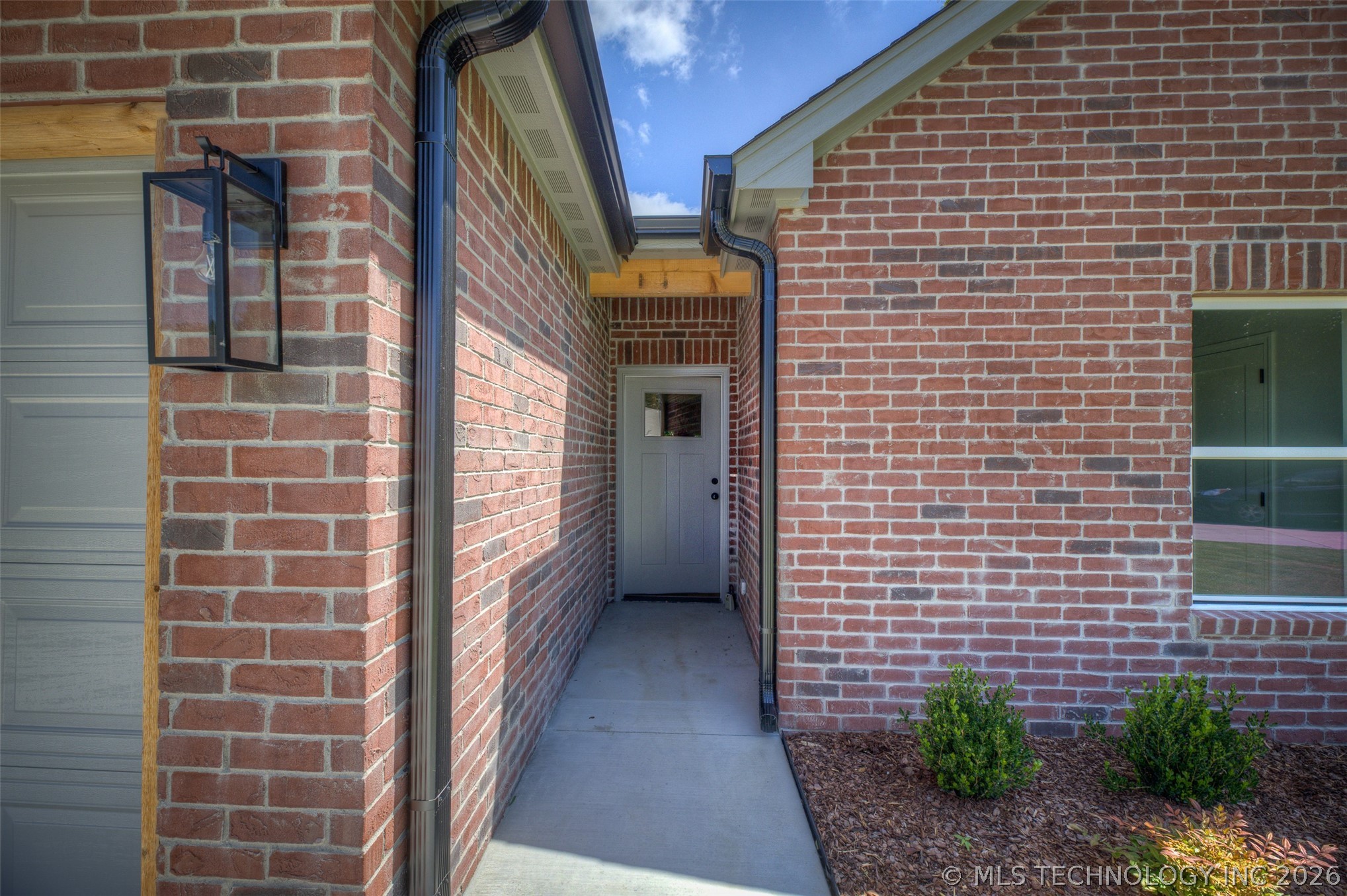 2561 W 66th Place S Property Photo 2