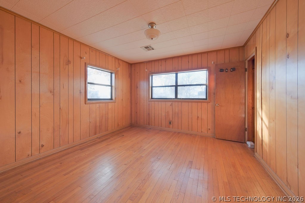 501 W Main Street Property Photo 7