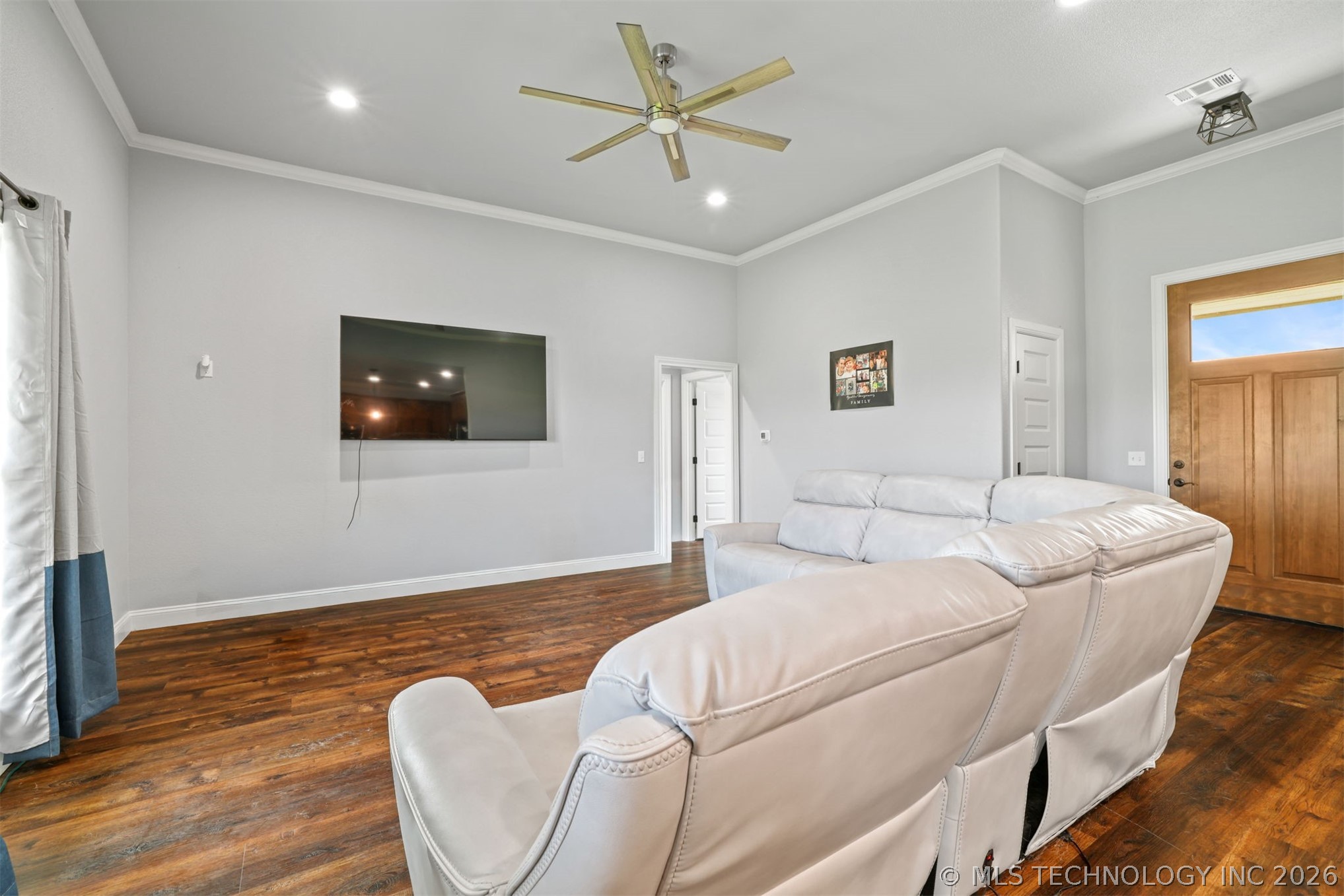 66 Maple Leaf Drive Property Photo 3