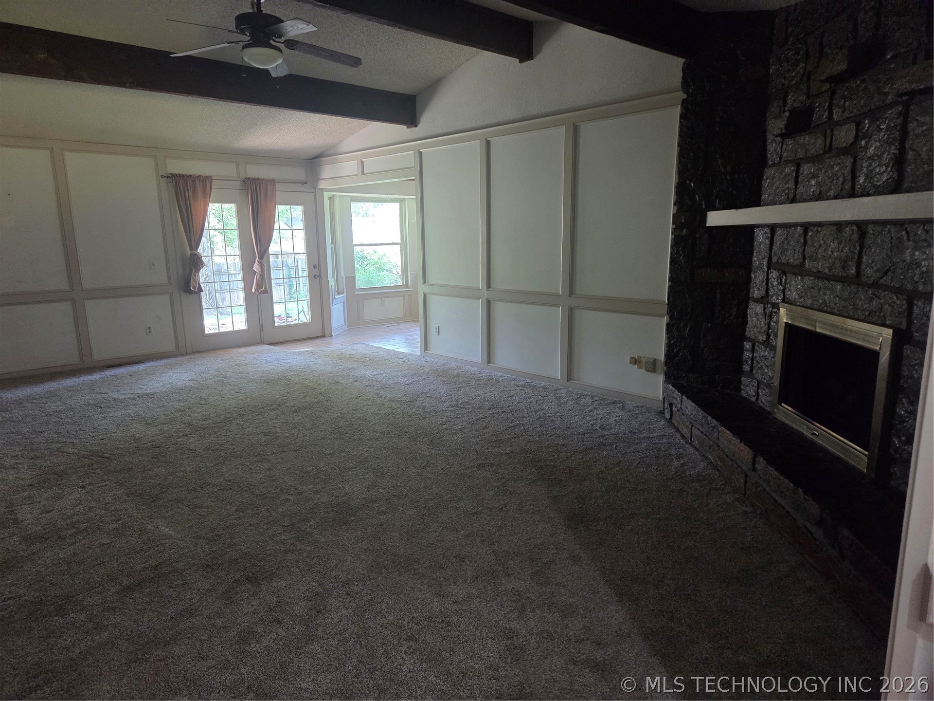 7308 S Oak Avenue Property Photo 7