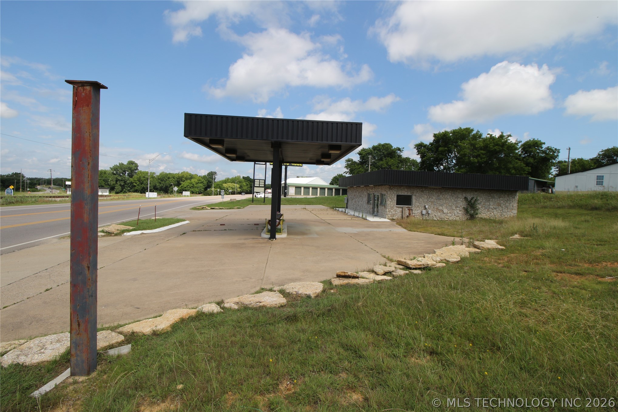 400 Highway 70 W Property Photo 1