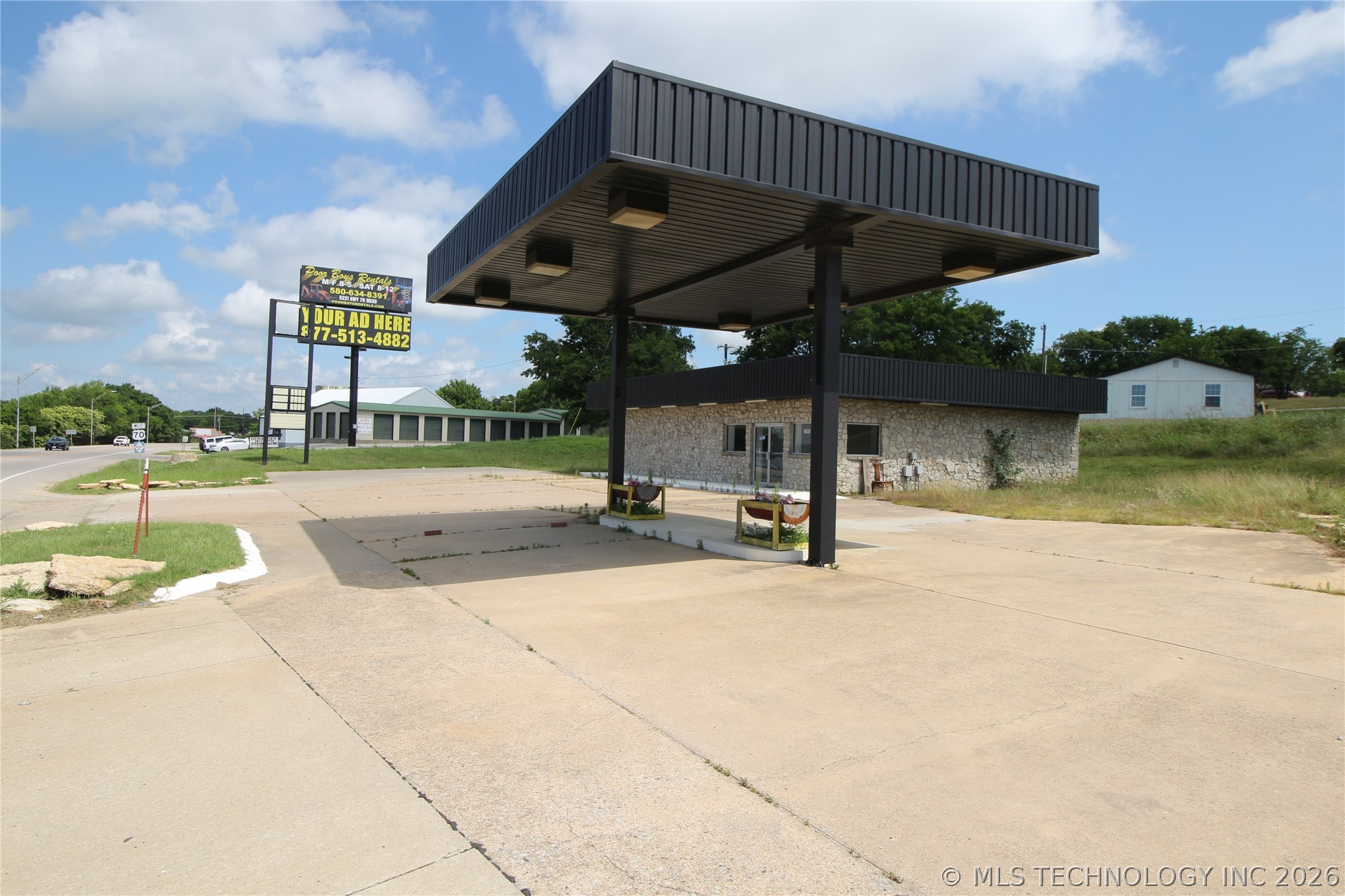 400 Highway 70 W Property Photo 3