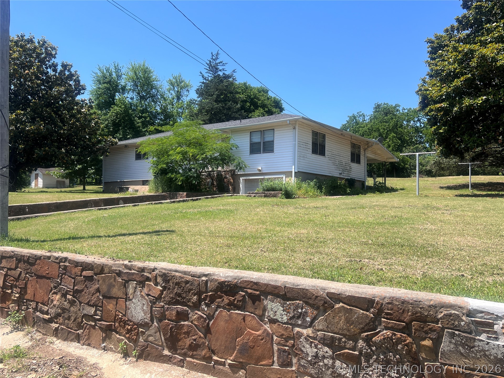 185 Nw 8th Street Property Photo 2